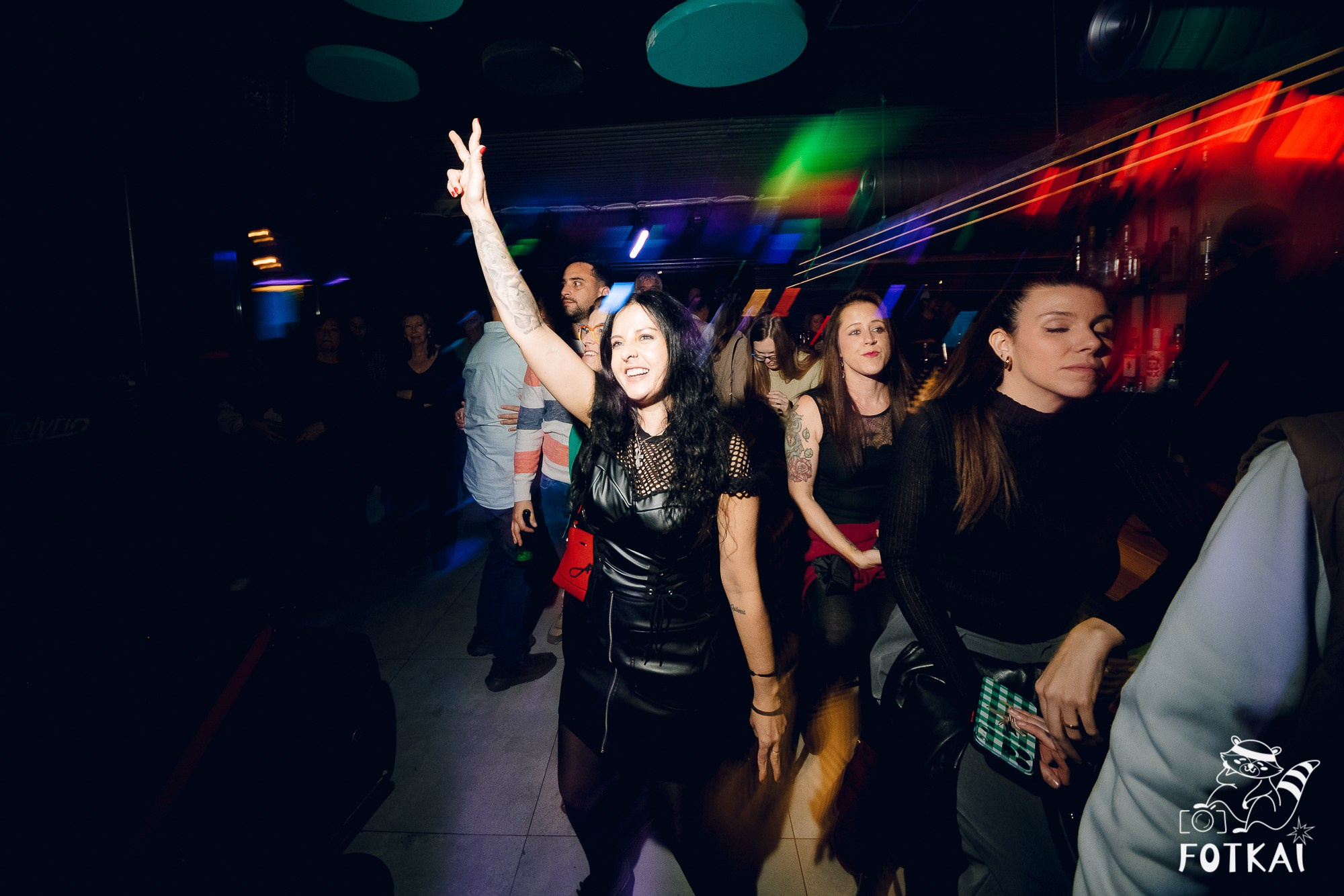 Концерт Delyrio в Confetti Playa Alicante — живое выступление группы, февраль 2026 | FOTKAI