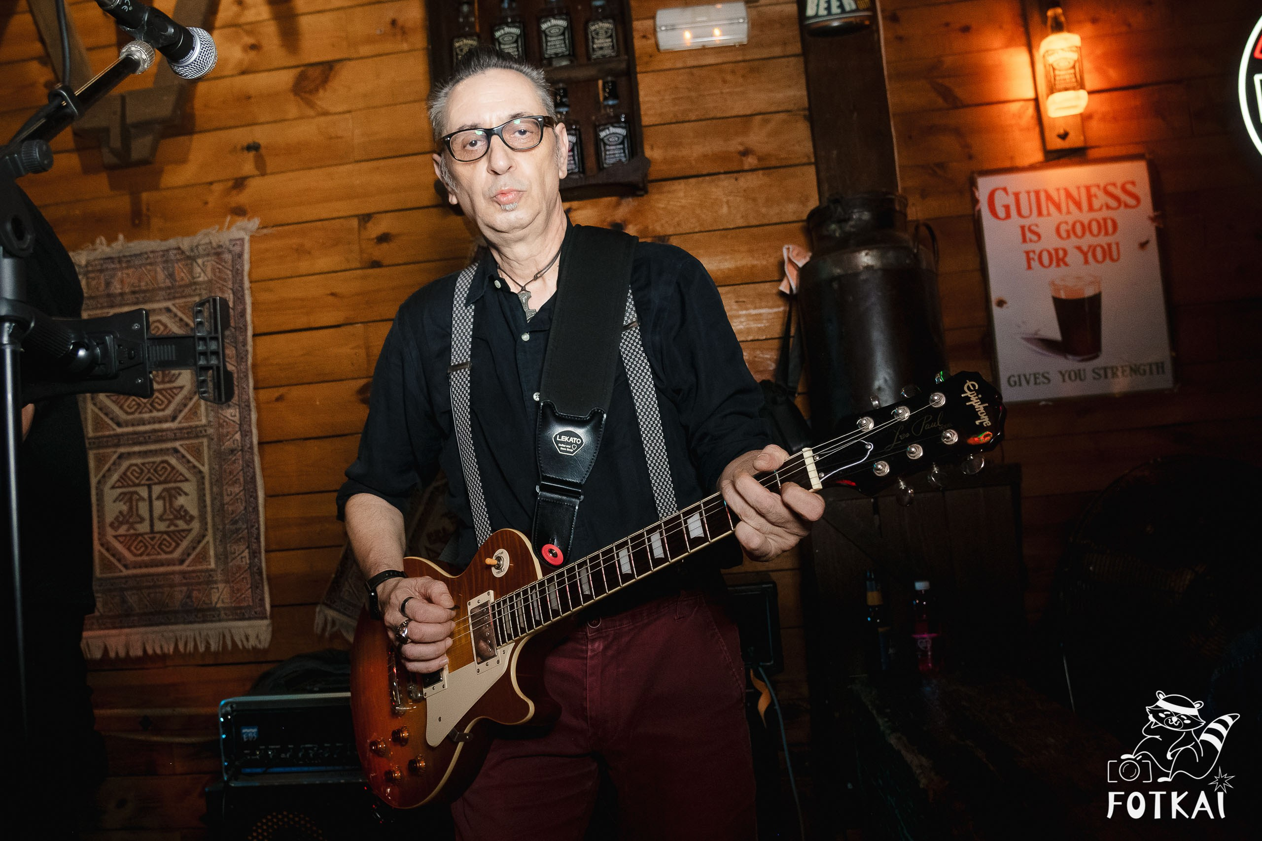 El Paso Rock Bar Torrevieja: Reportaje fotográfico 19.09.25 | FOTKAI