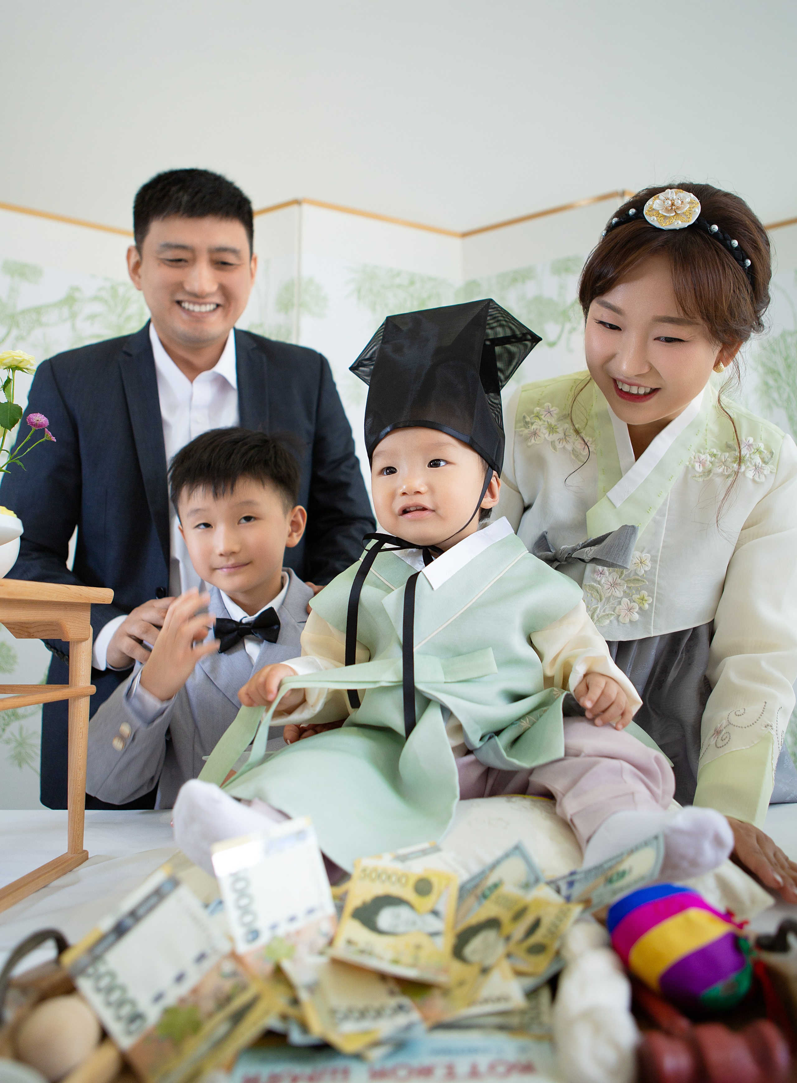 Никита в студии. Фотограф беременности, ньюборн и годовасиков в Корее Жанна Хан