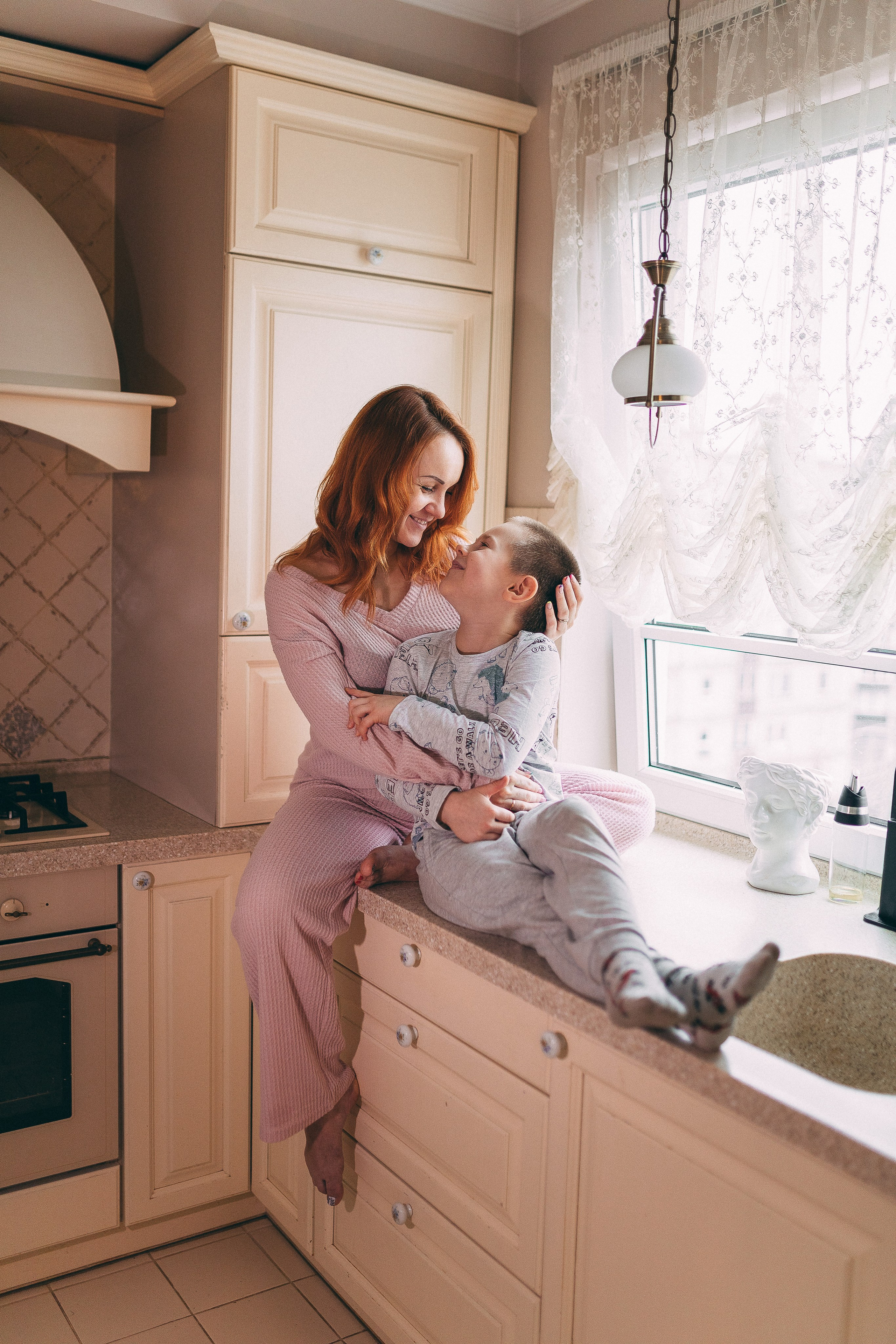 Домашняя съёмка мама с сыном. Fotogrāfs Rīgā — Katerina Gordik