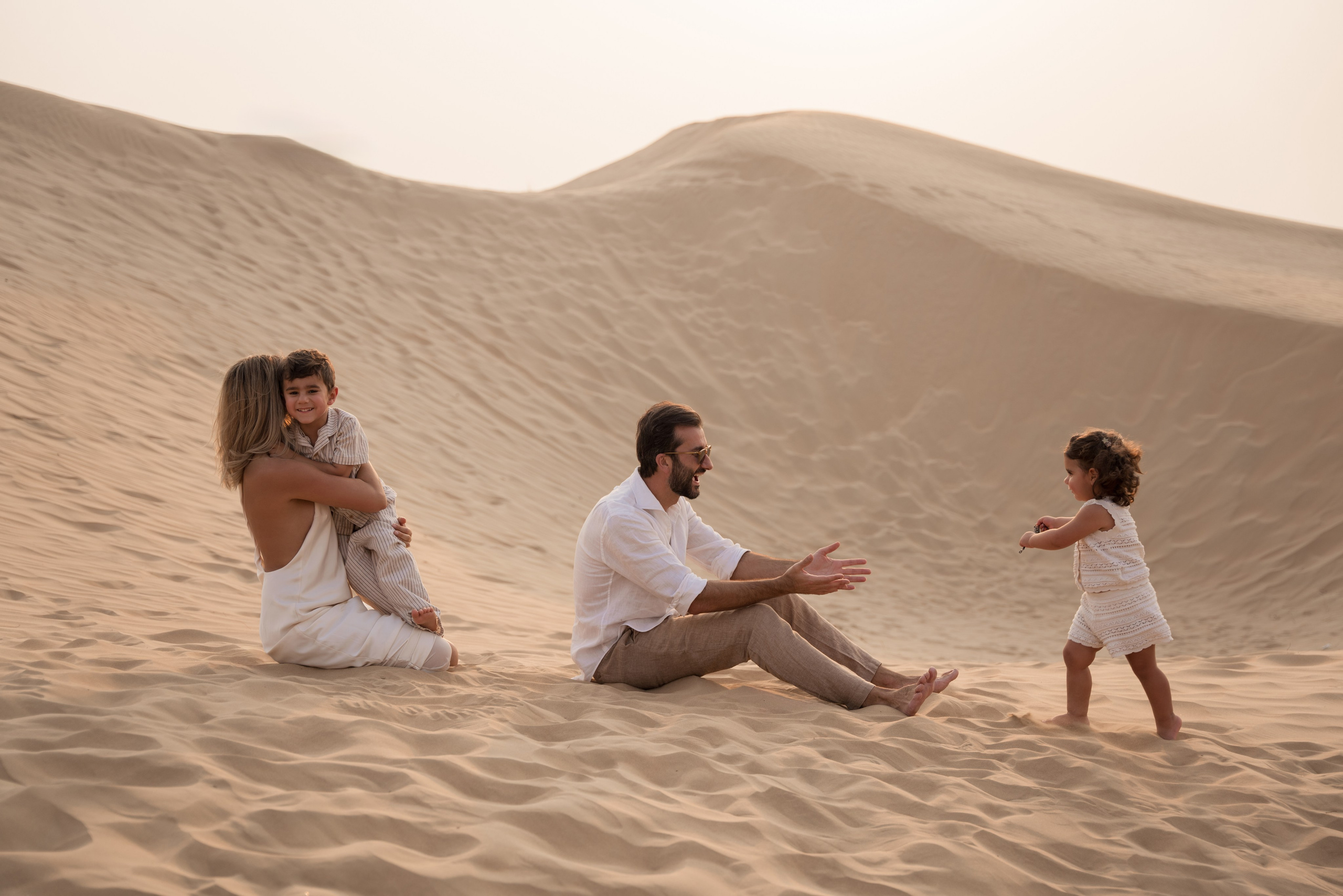Sun, sand & family. Angela Iakovleva — Family Photographer in Dubai
