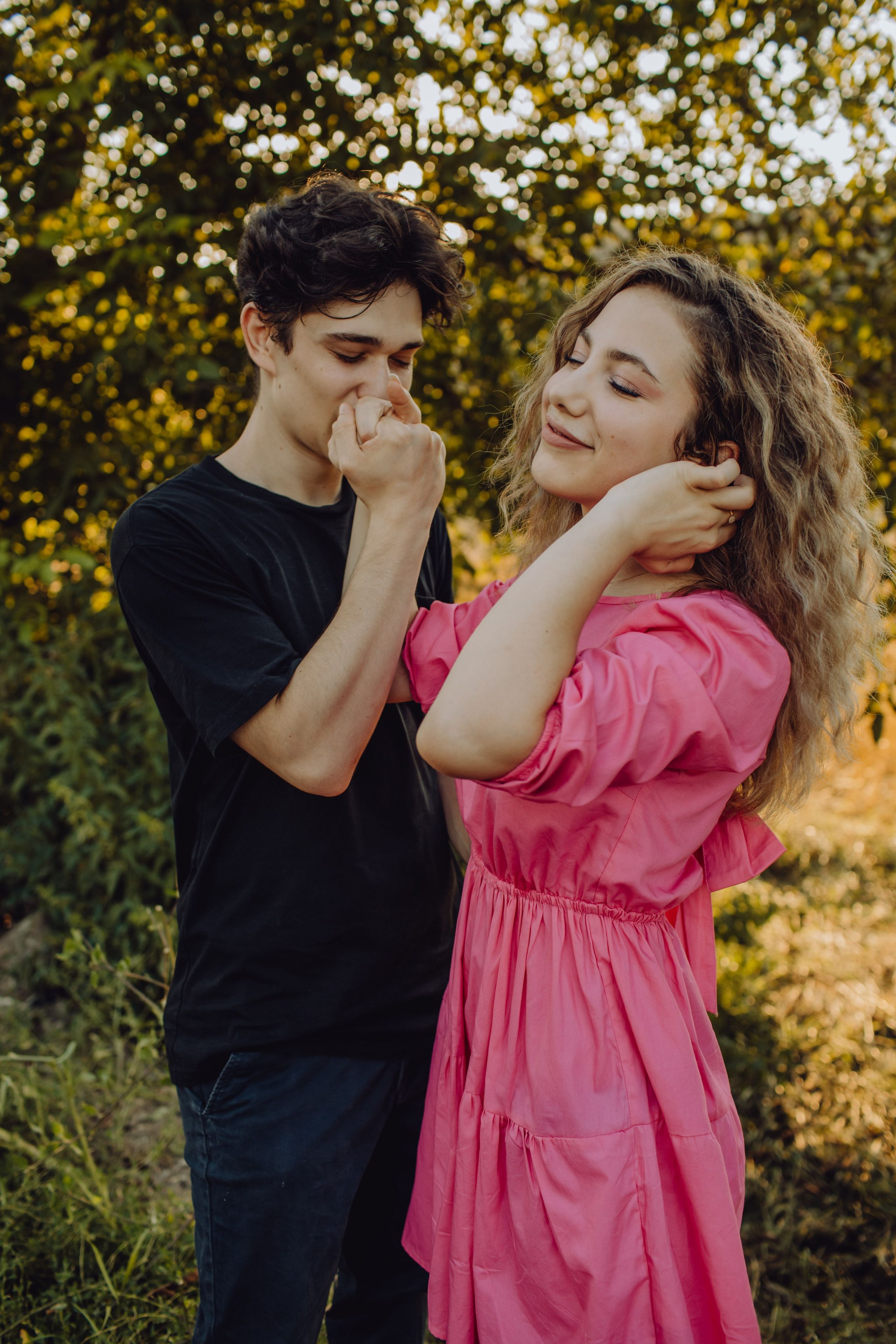 Raul & Larisa. Wedding & couple photographer from Romania Rut Vetan