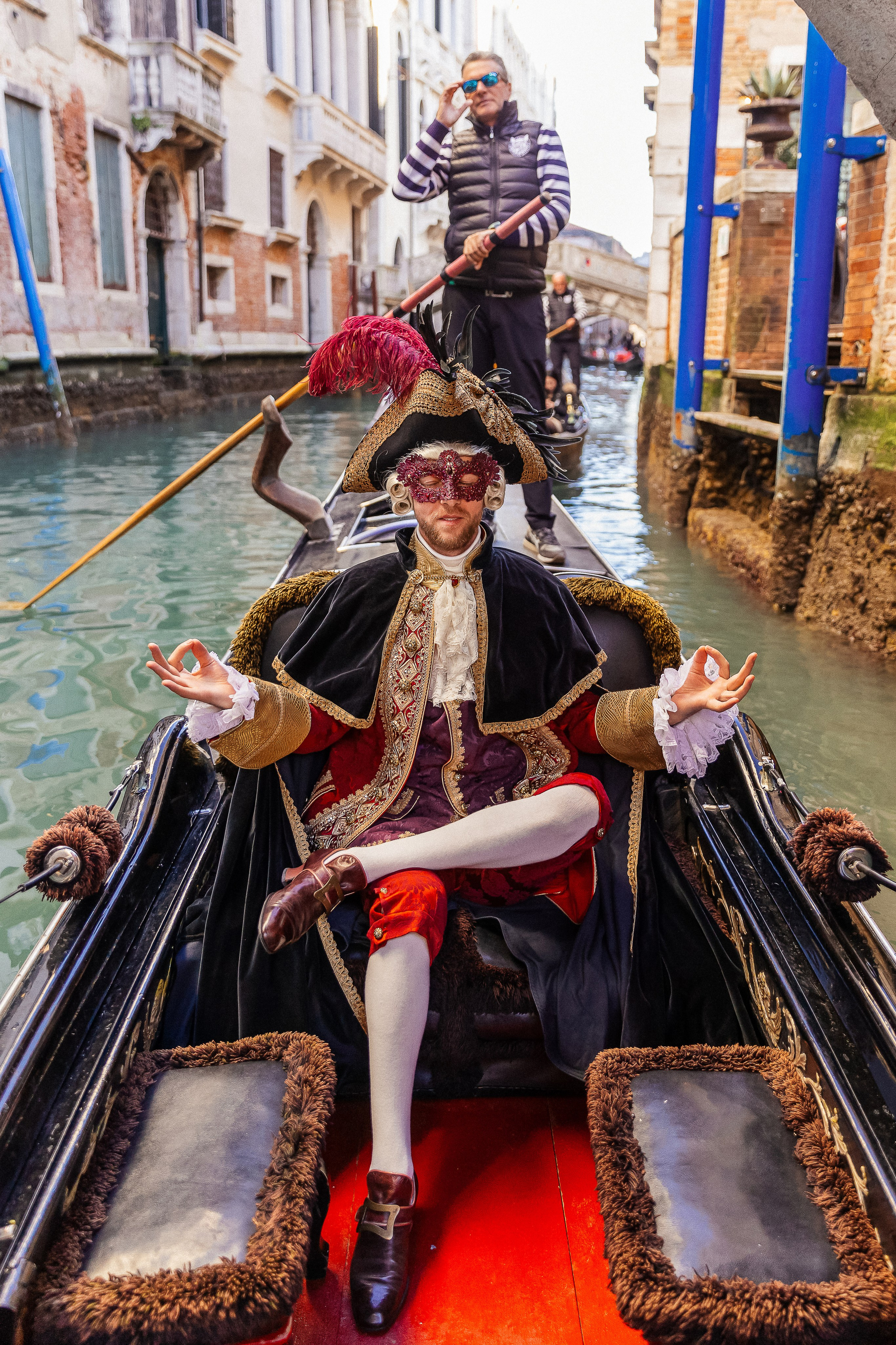 Aleksandr & Ekaterina in venetian carnival