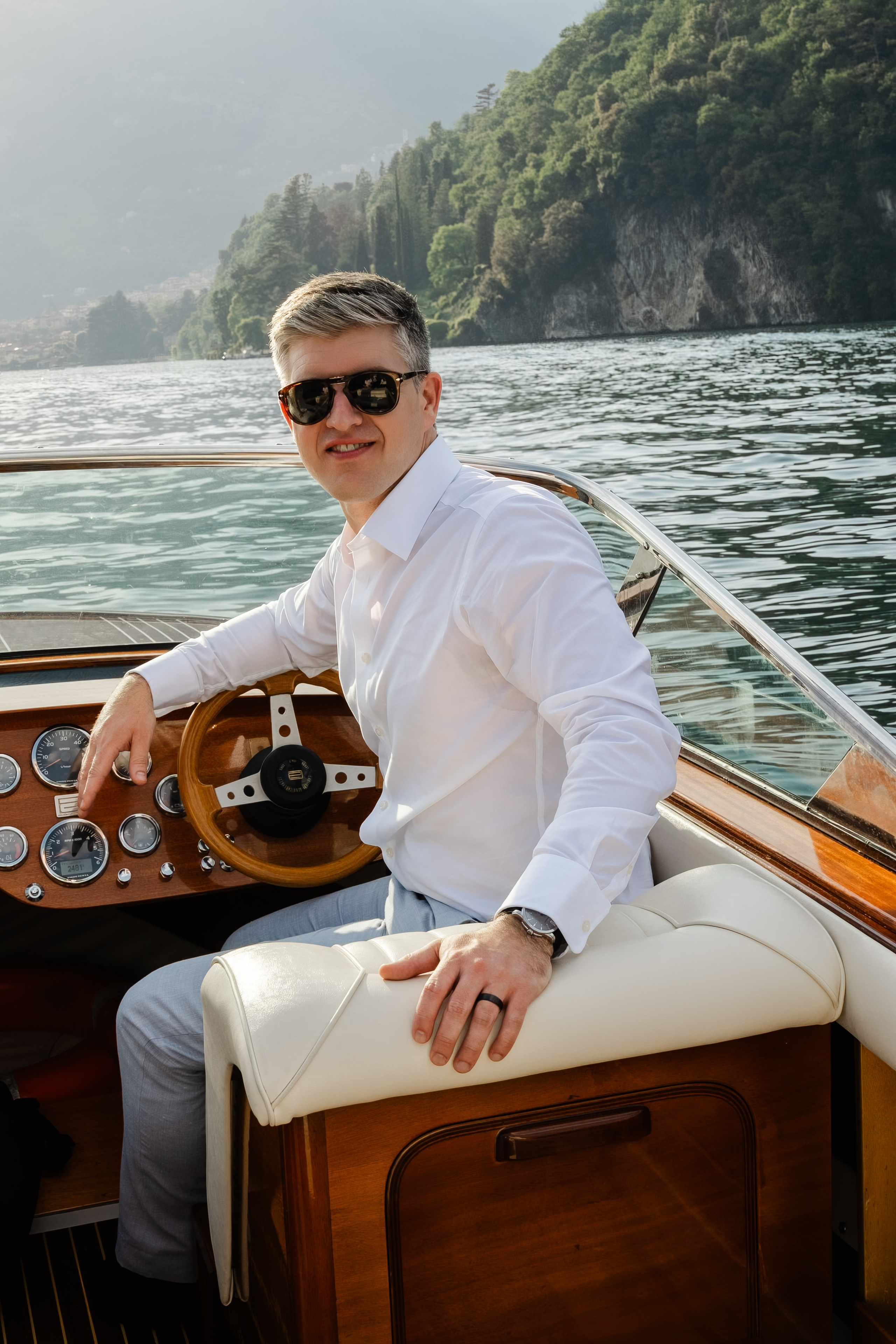 ASHLEY AND RENZO _LAKE COMO. PHOTOGRAPHER IN ITALY