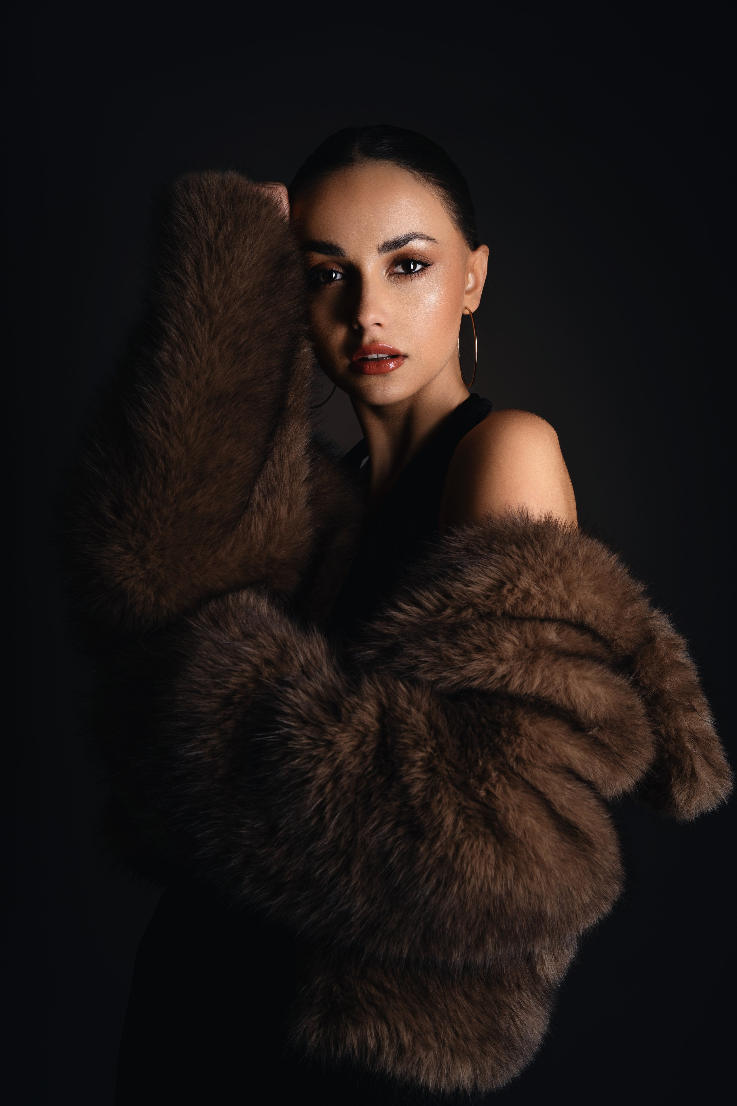Studio Portrait Photography in London – A portrait taken outdoors in a London park, utilizing natural light to highlight the subject’s features.