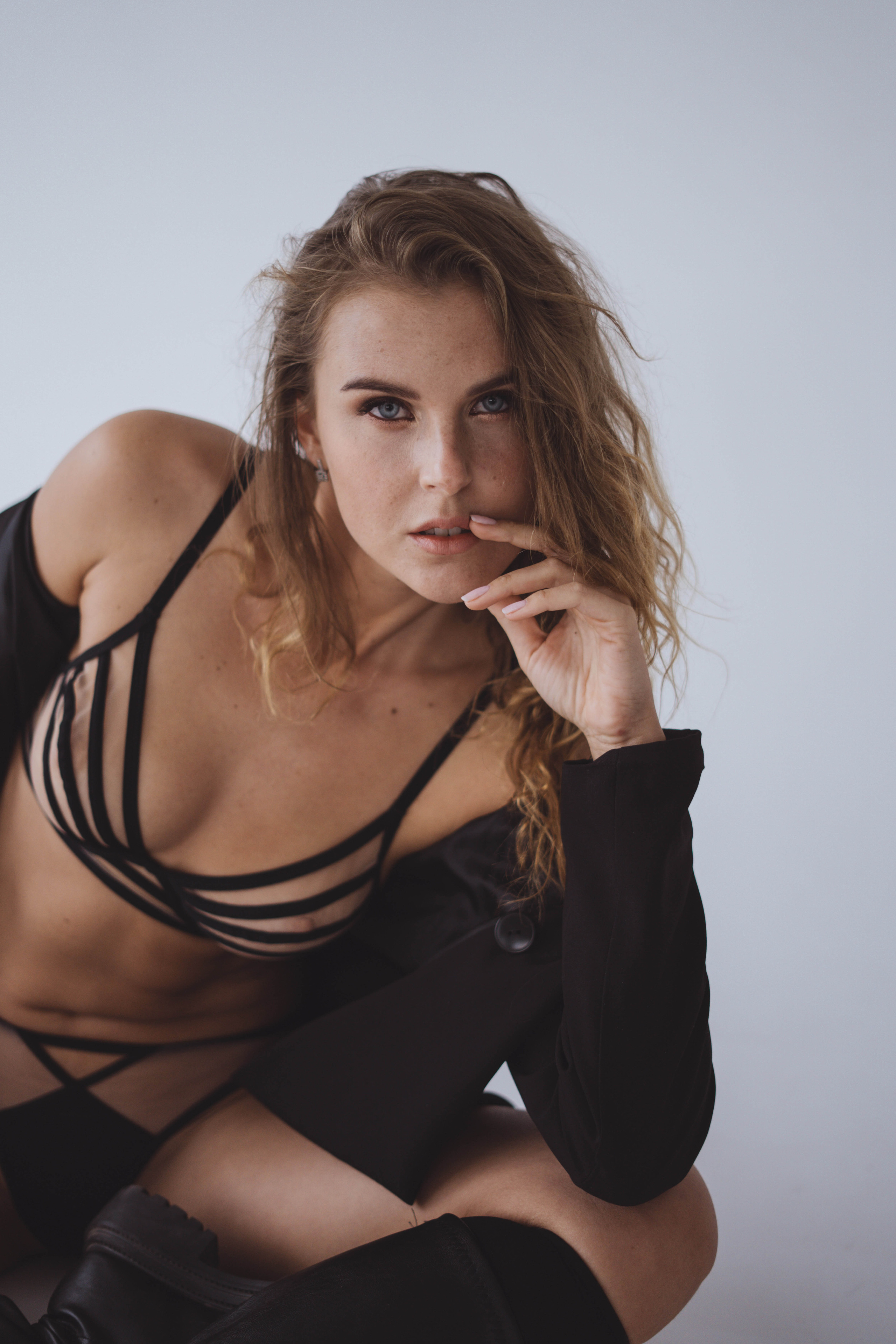 Nude, studio. Дарья Филькова — фотограф и видеограф в Тбилиси, Грузия