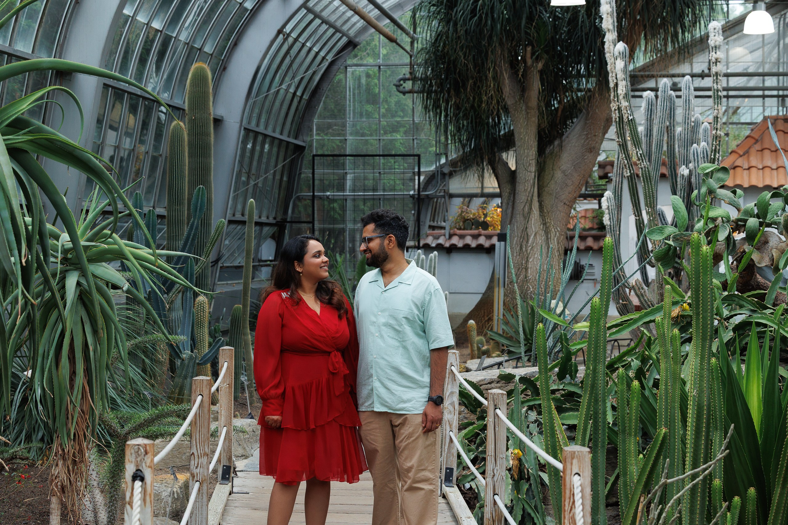 The Love Story of Aadhithya&Anushree. I am a portrait photographer, creating portraits at all stages of your life! Welcome to my studio place in Westmount, Quebec
