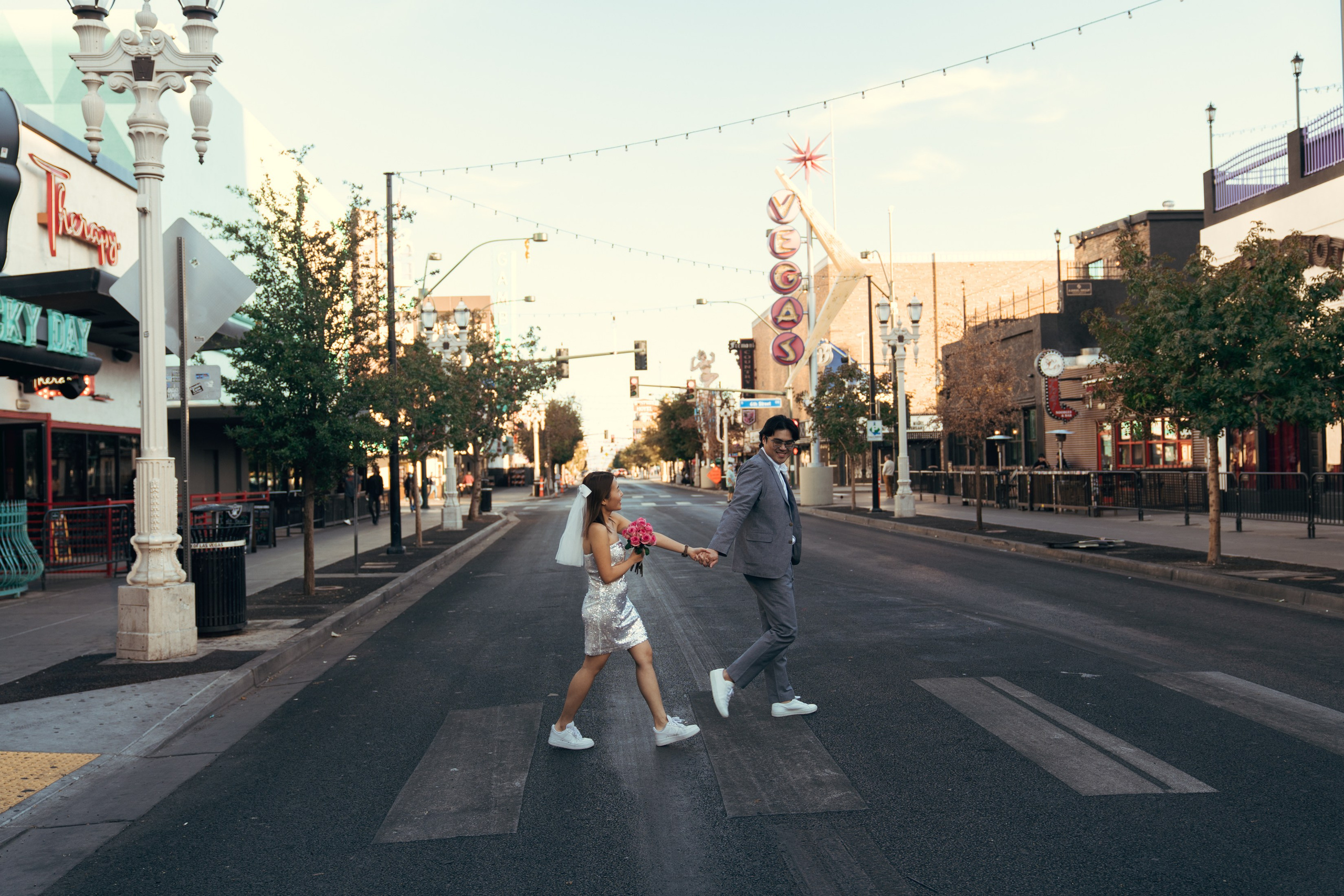 Yee Po& Jit. Wedding & elopement photographer Viktoriya Kravtsov. Las Vegas