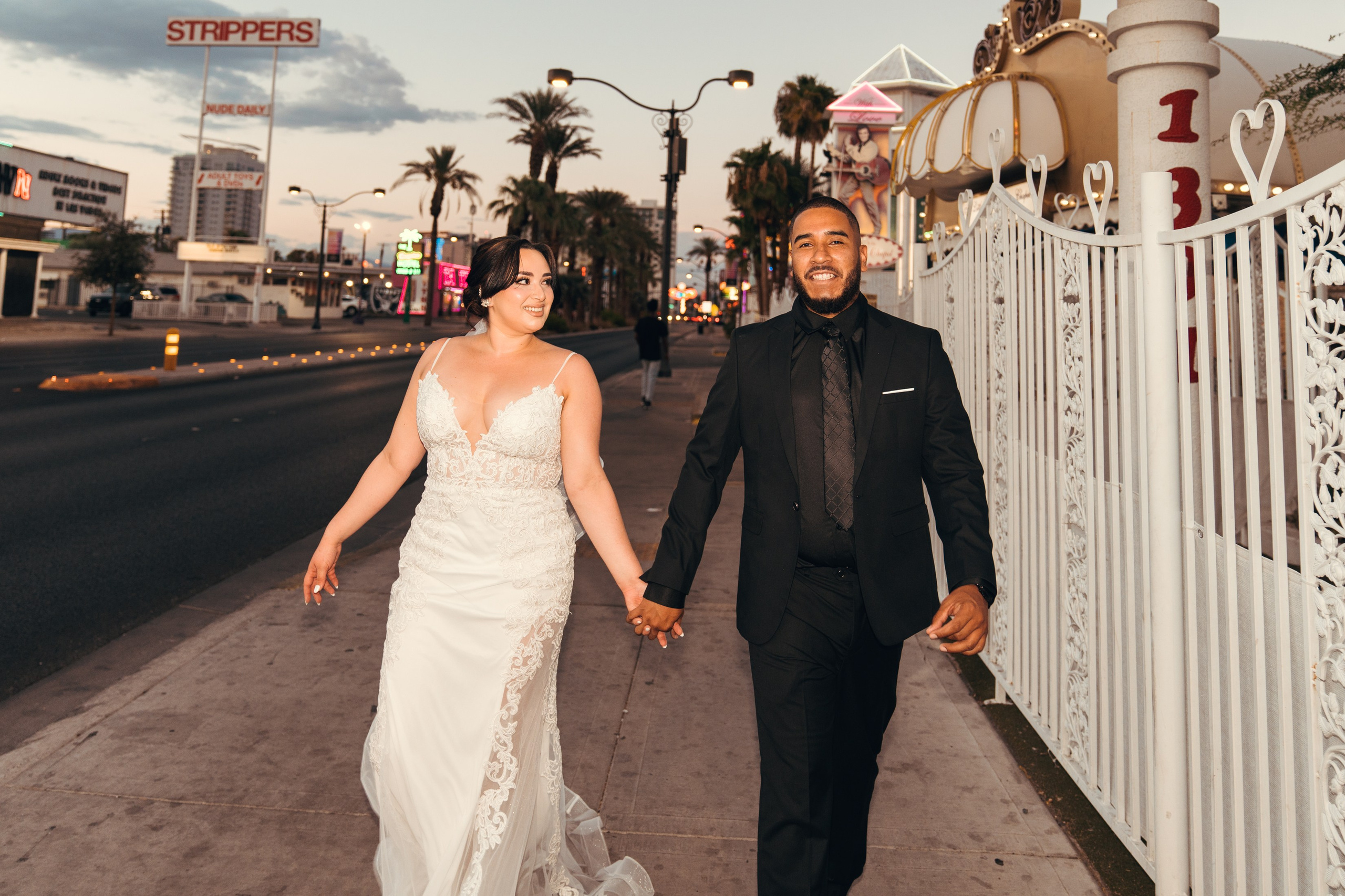 Diannel&David. Wedding & elopement photographer Viktoriya Kravtsov. Las Vegas