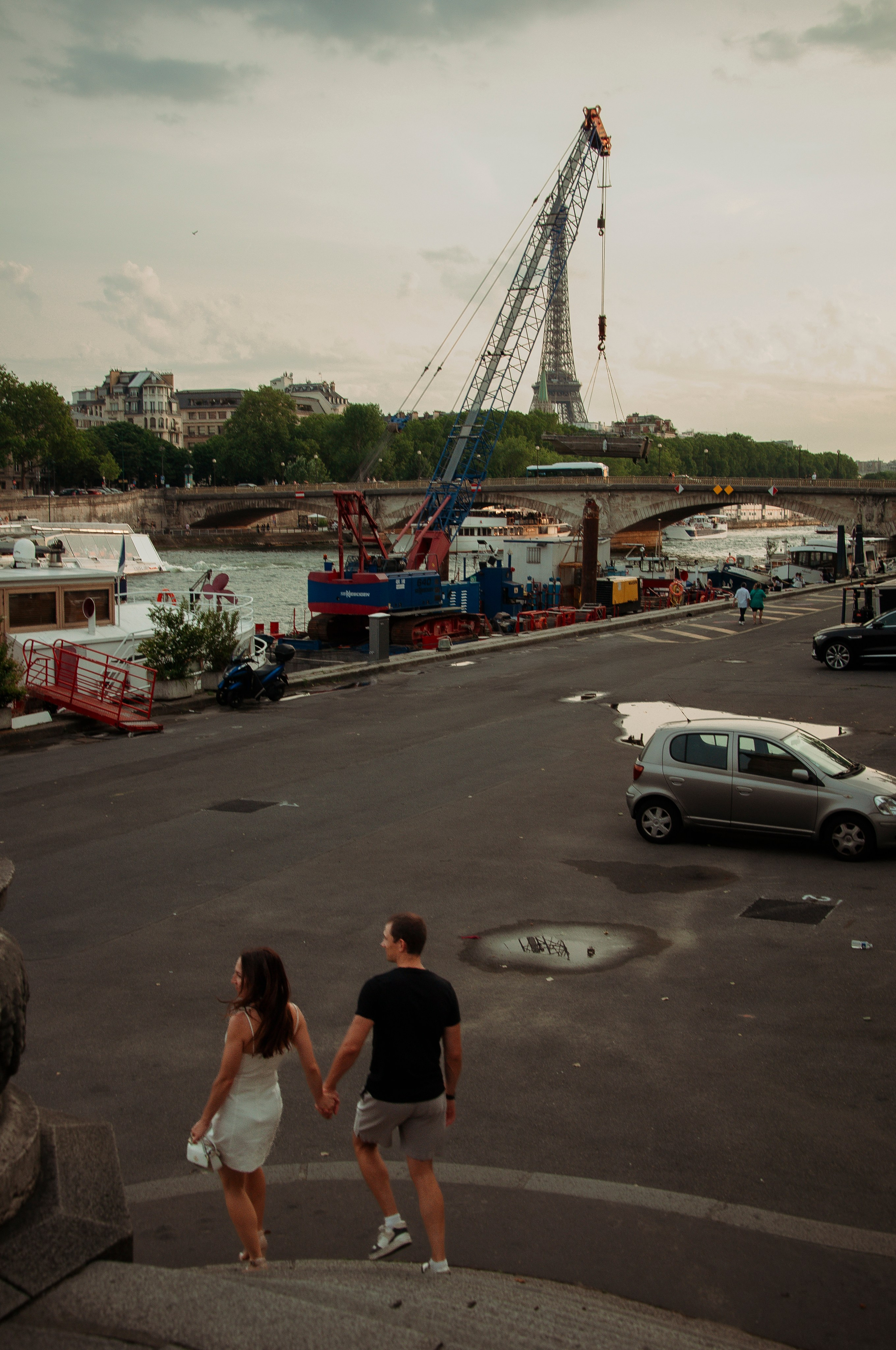 Summer couple photoshoot. Paris photographer — Polina Osipova
