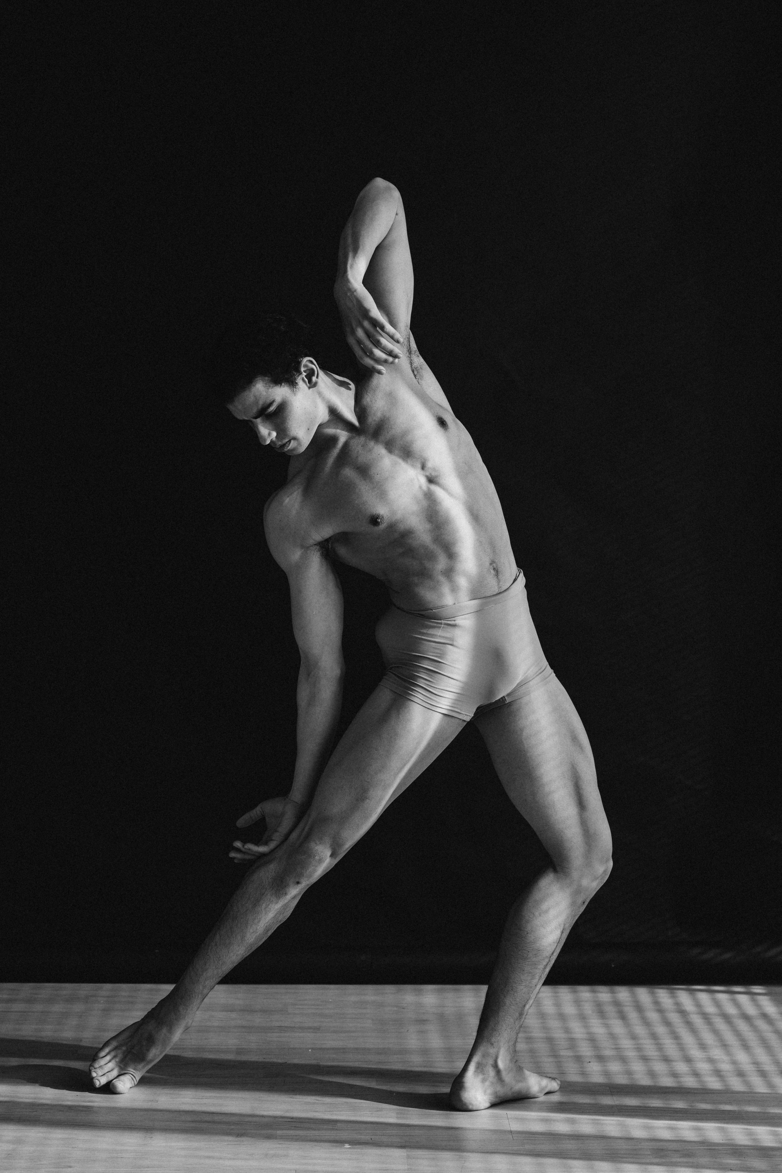 DANCERS. Victoria Olonen – Cinematic Portrait Artist | Helsinki & Europe
