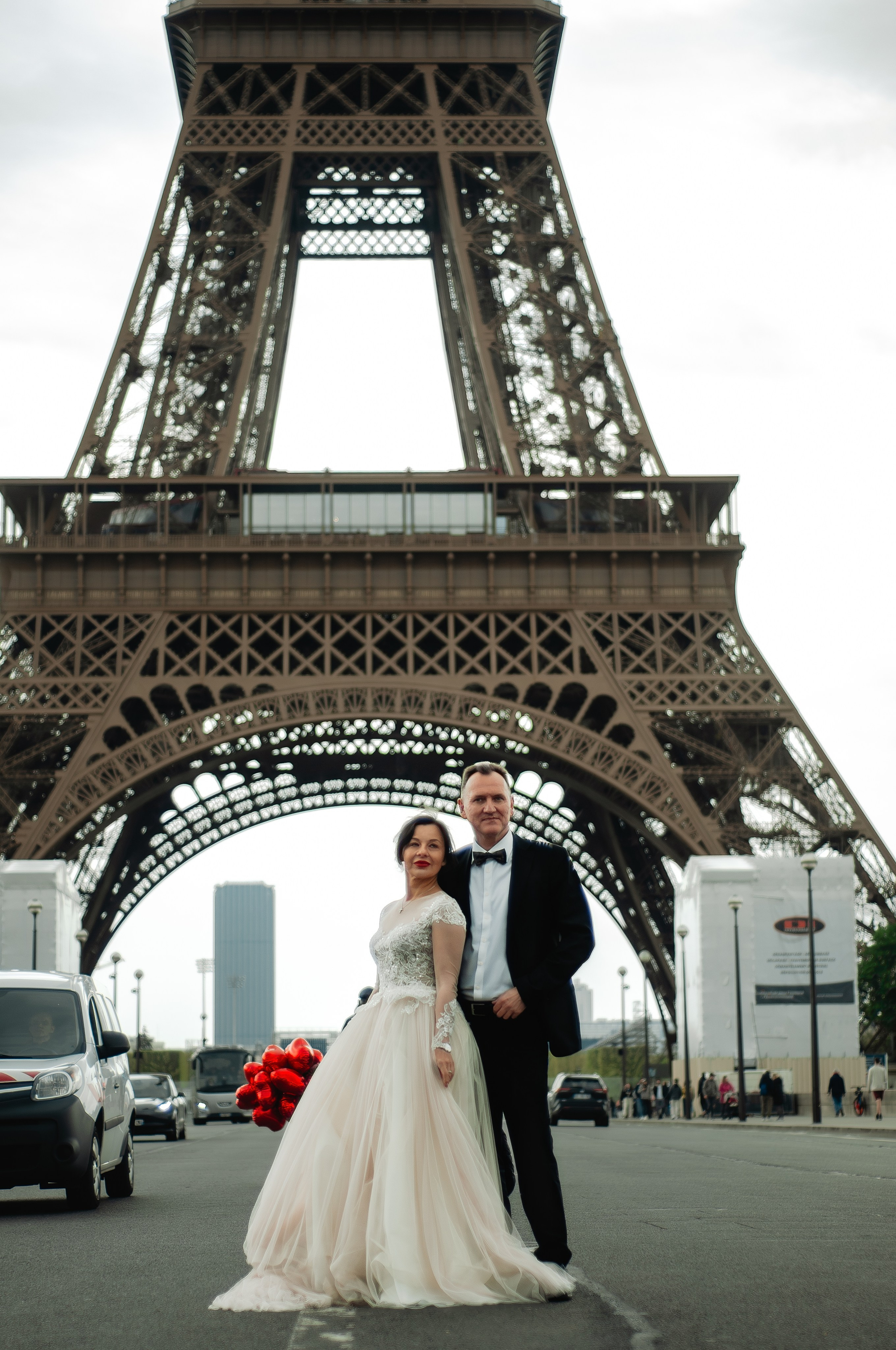Wedding anniversary photoshoot. Paris photographer — Polina Osipova