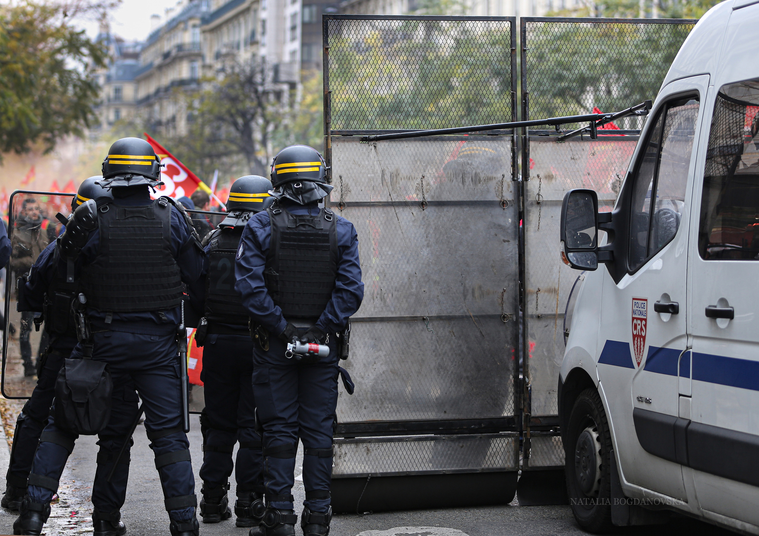 Manifestations contre la loi de la « sécurité globale ». Natalia Bogdanovska. Films et photographie corporate en France