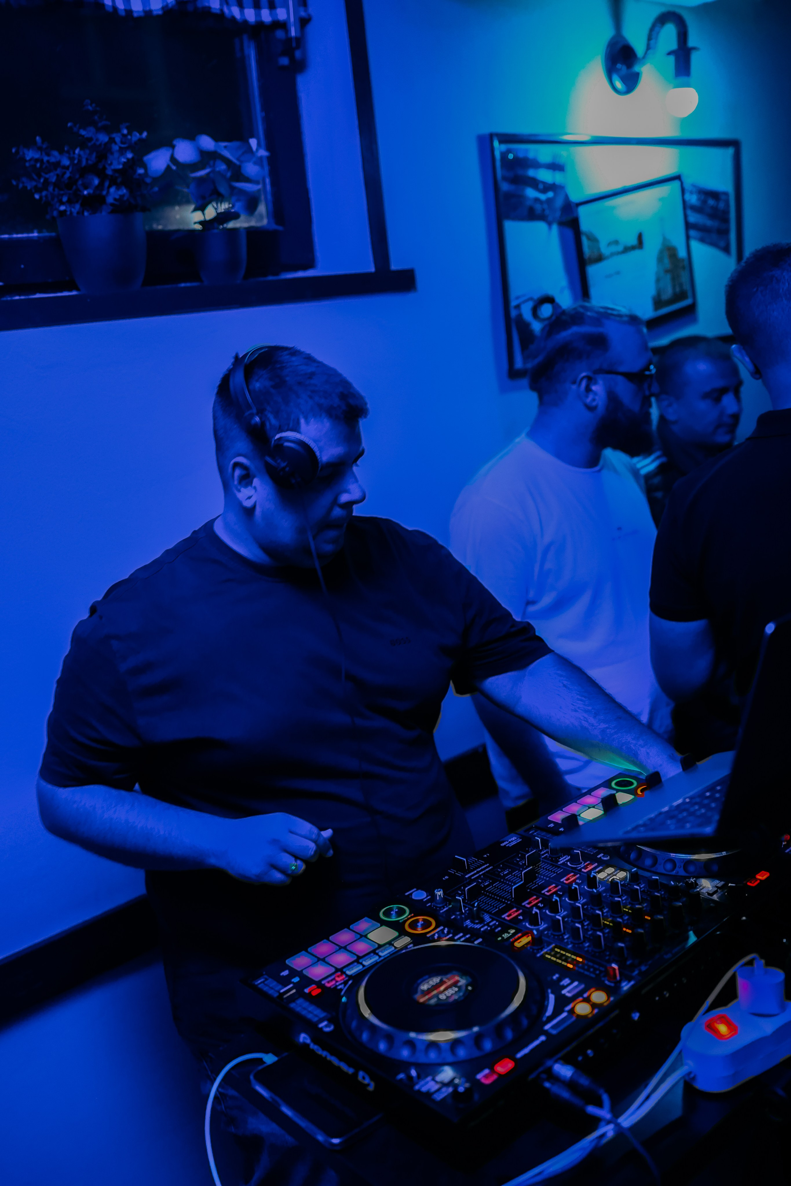 Zurke 90tih — Kafana Gradska Biblioteka. Foto Simic Jagodina