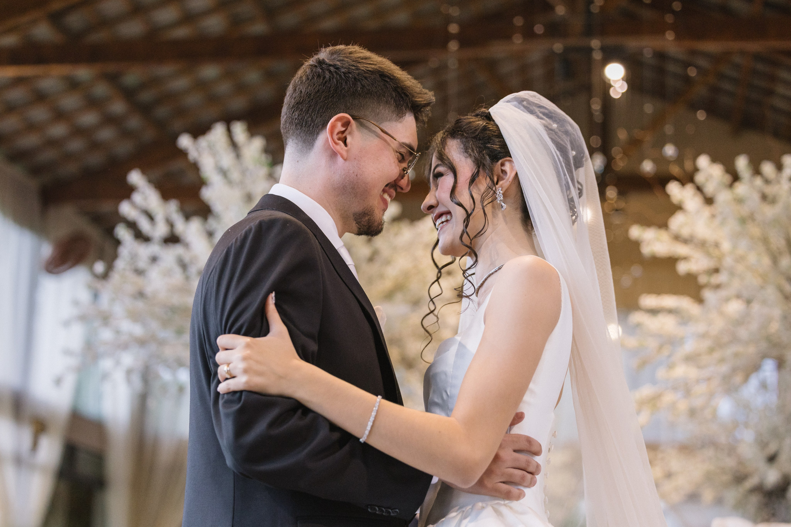 Bloom Photo Legacy — Wedding Photography | Elegante, Genuíno & Autoral