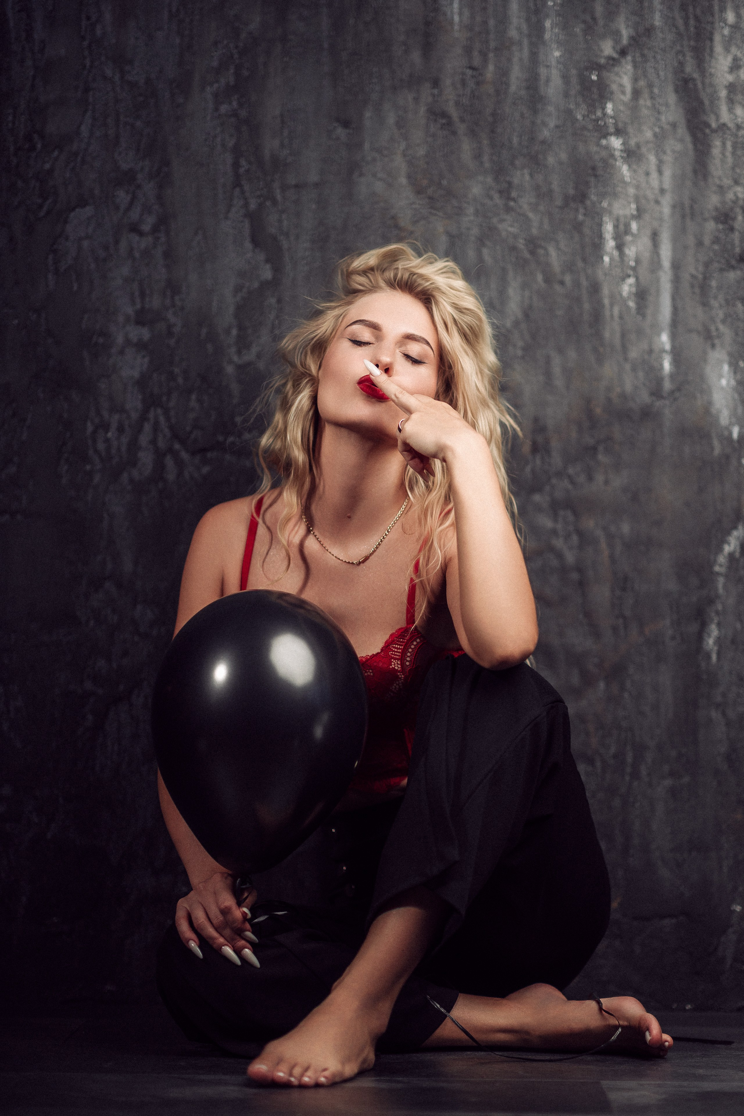 Nadzeya 19.08.2023. Portree- ja perefotograaf Anton Hansen Tallinnas, Eestis