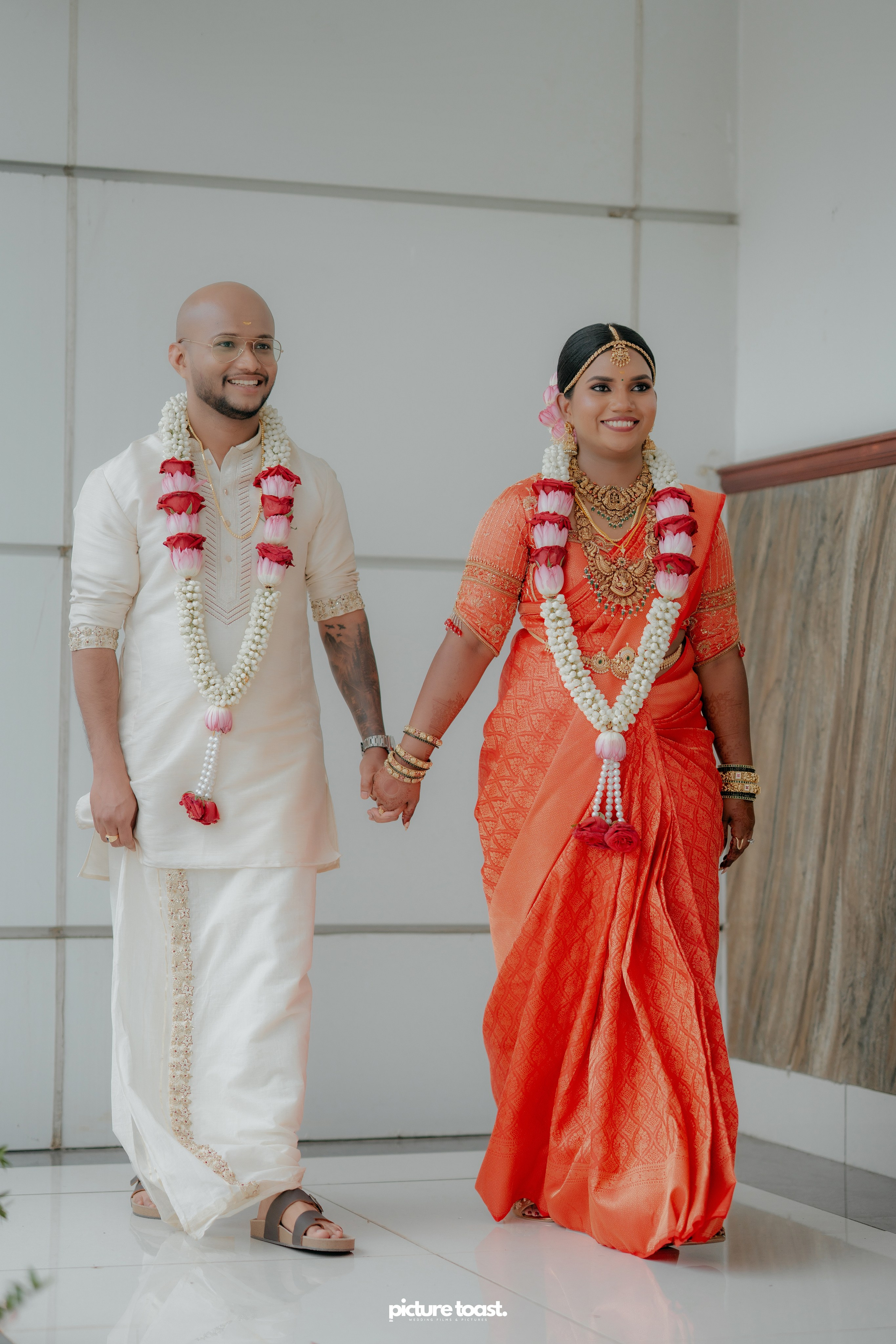 Traditional Kerala Hindu Wedding Ft. Anusree & Vishnu. Fine art Wedding Photographers in India & Canada