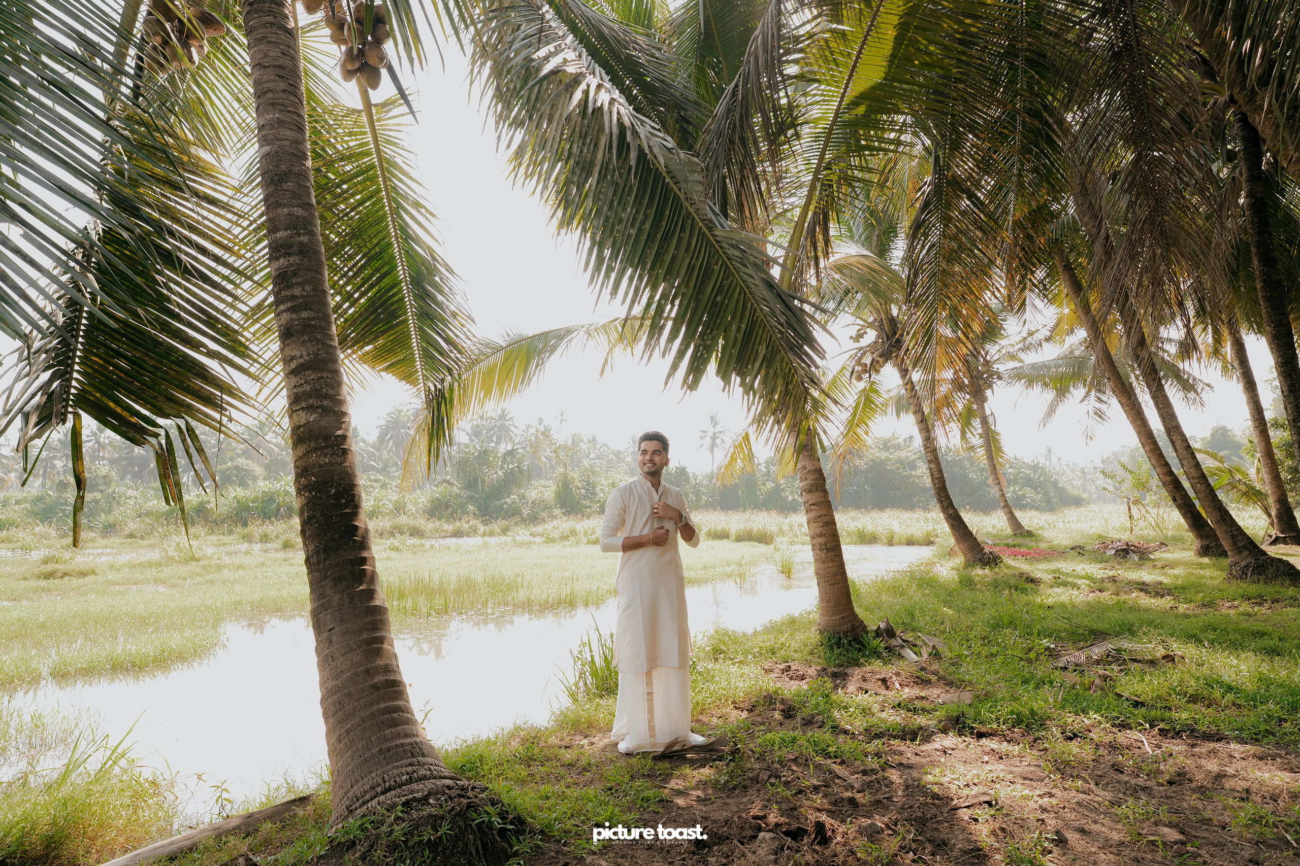 Traditional Kerala Hindu Wedding. Fine art Wedding Photographers in India & Canada