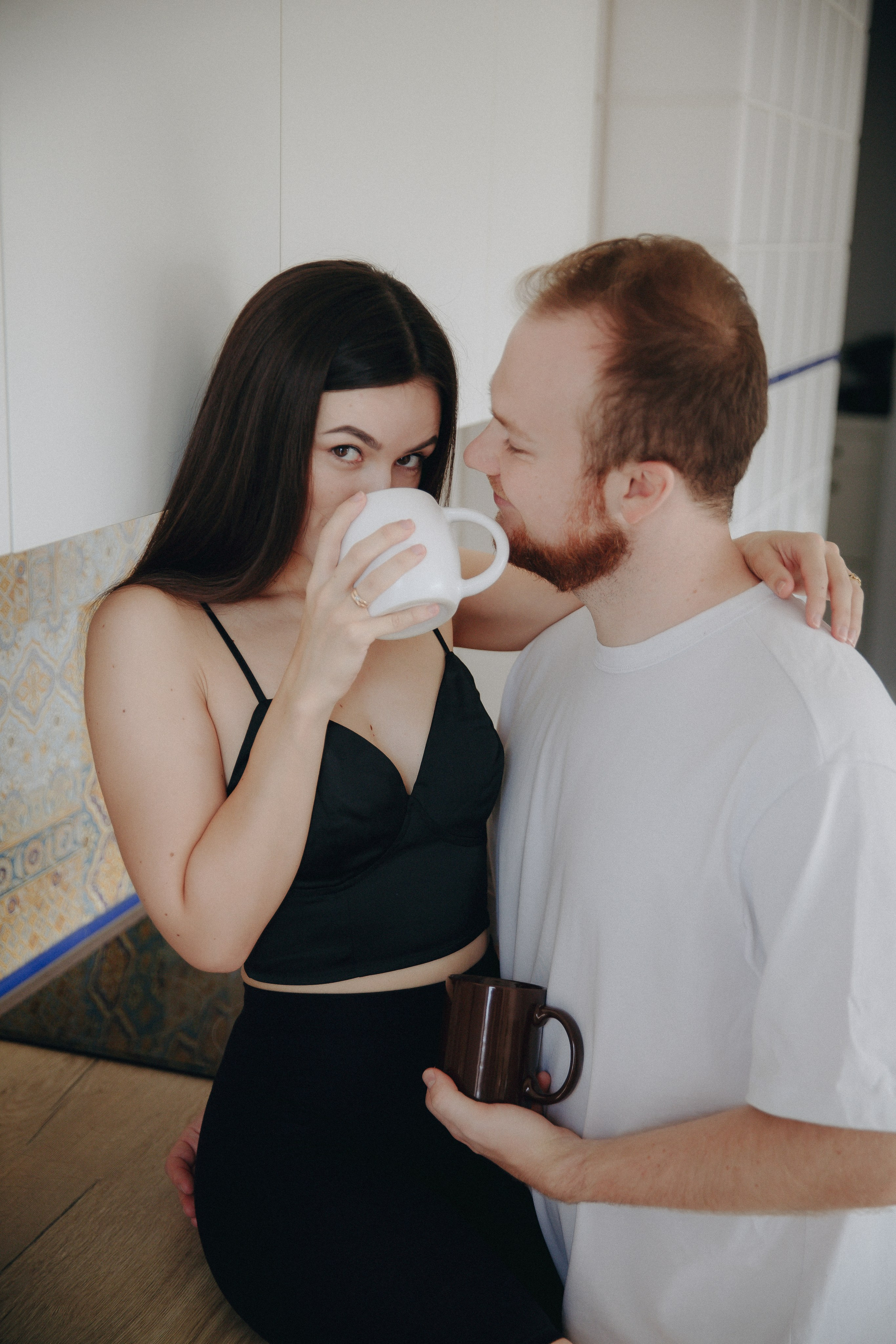 Anna+Andrew | At-home session. Photographer in Los Angeles. Julia Ishmuratova