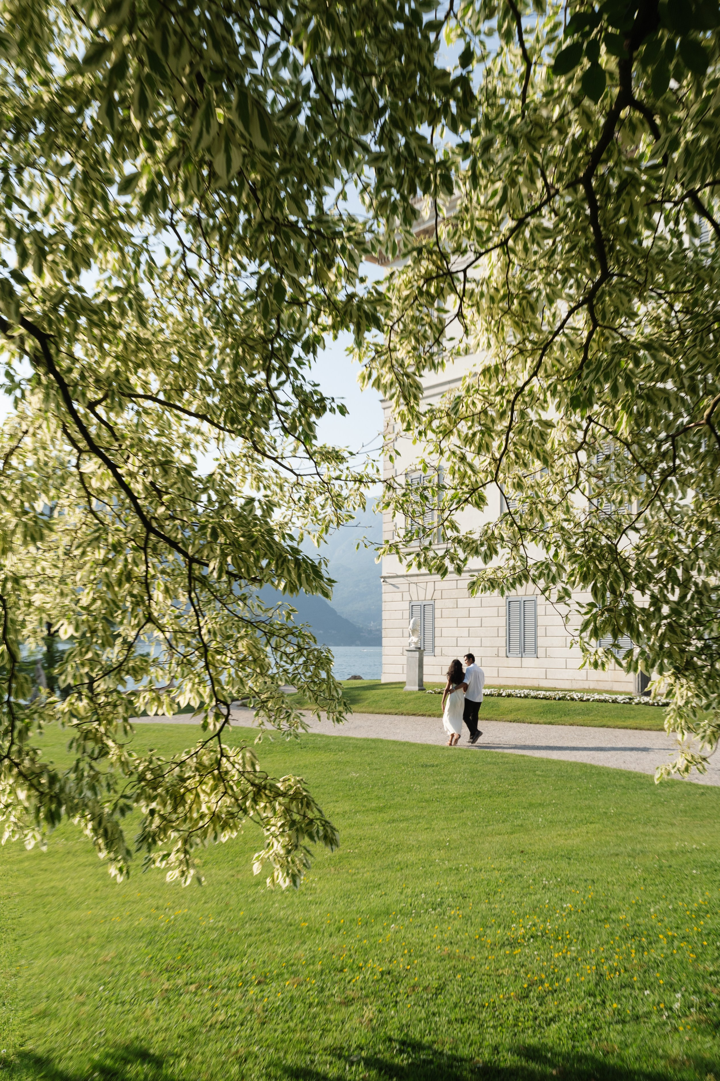 Secret Proposal at Villa Melzi, Lake Como. Lake Como Proposal Photographer | Surprise Proposals & Engagements