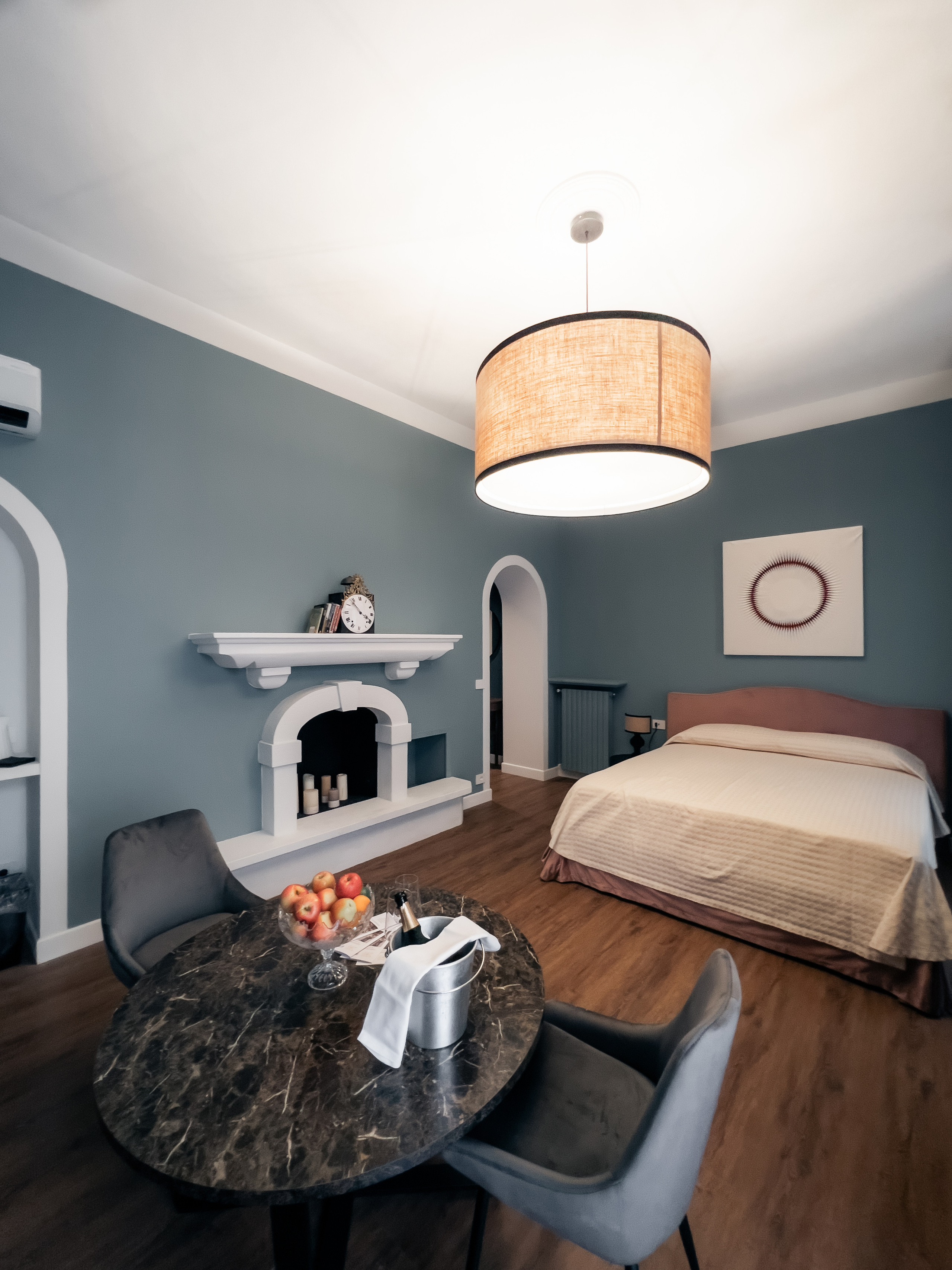 Appartamenti «Caffè delle Rose». PHOTOGRAPHER IN ITALY