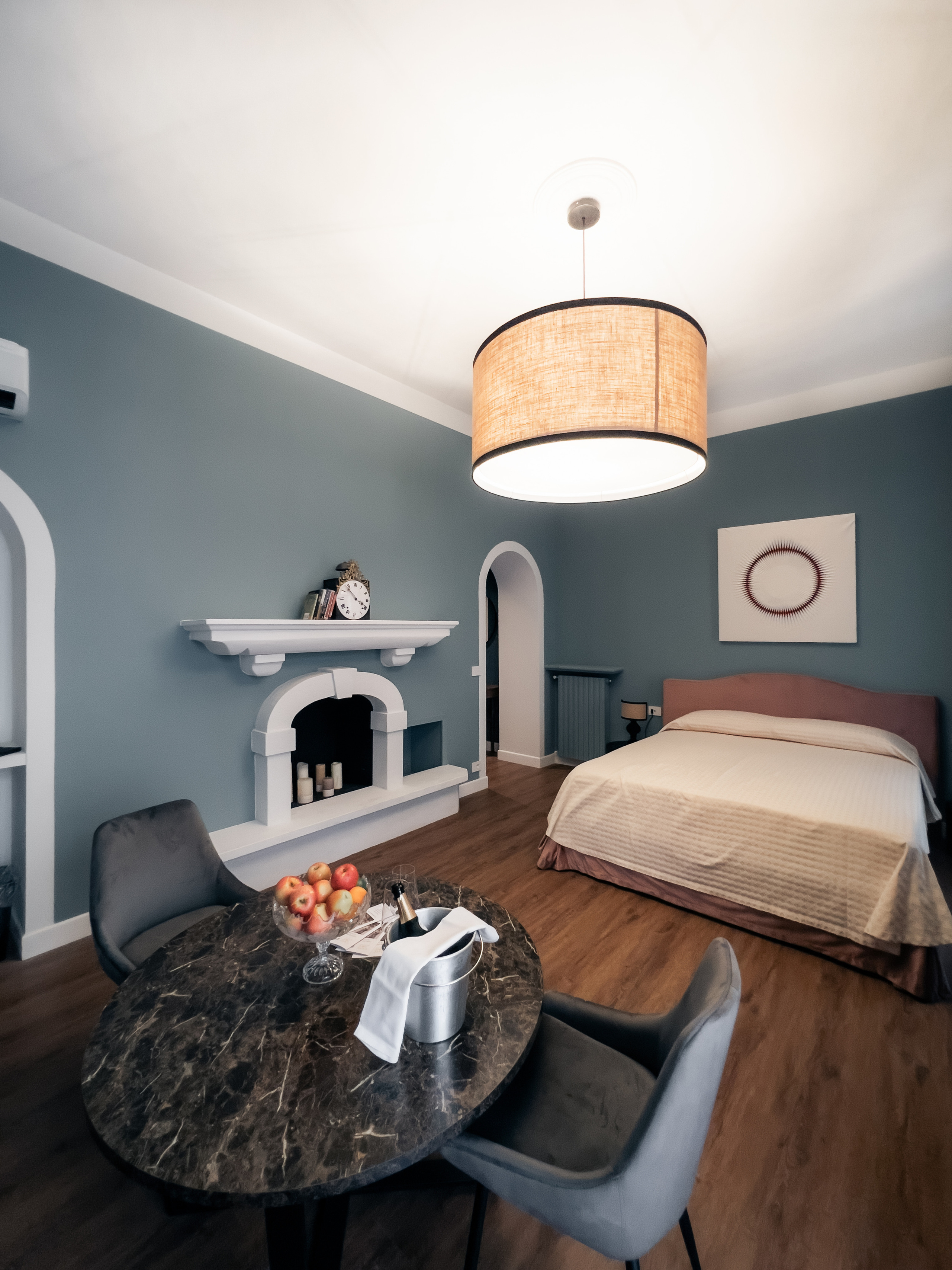 Appartamenti «Caffè delle Rose». PHOTOGRAPHER IN ITALY