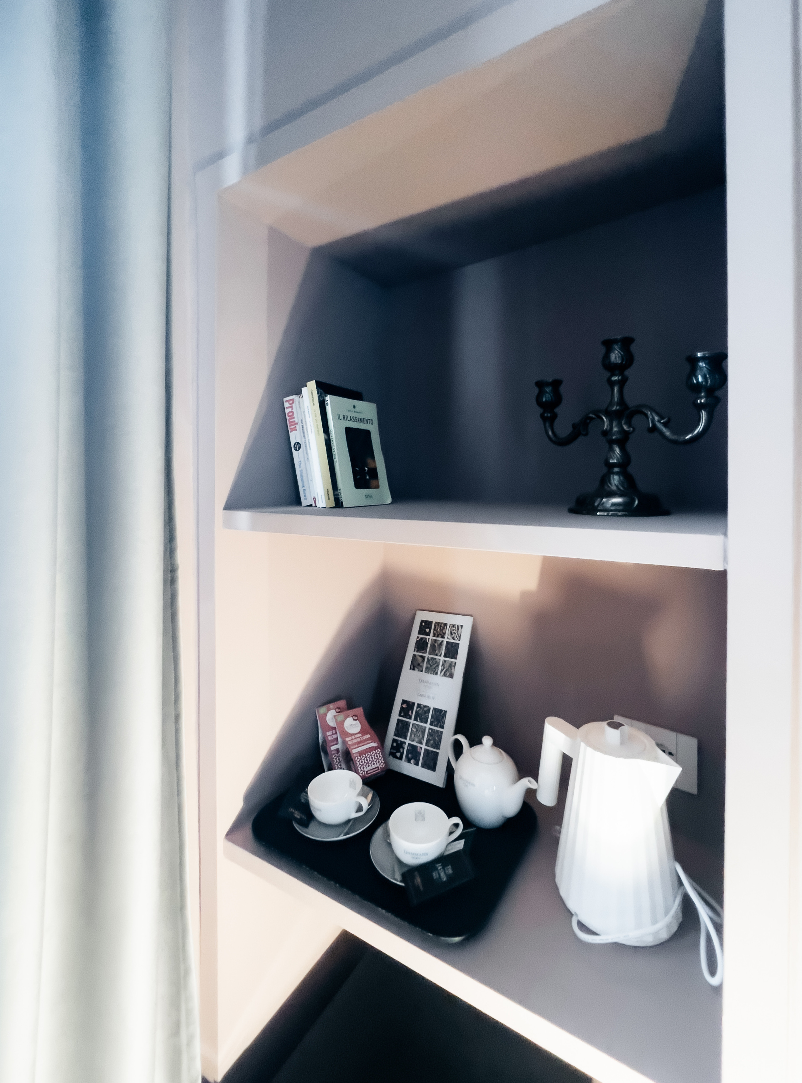 Appartamenti «Caffè delle Rose». PHOTOGRAPHER IN ITALY