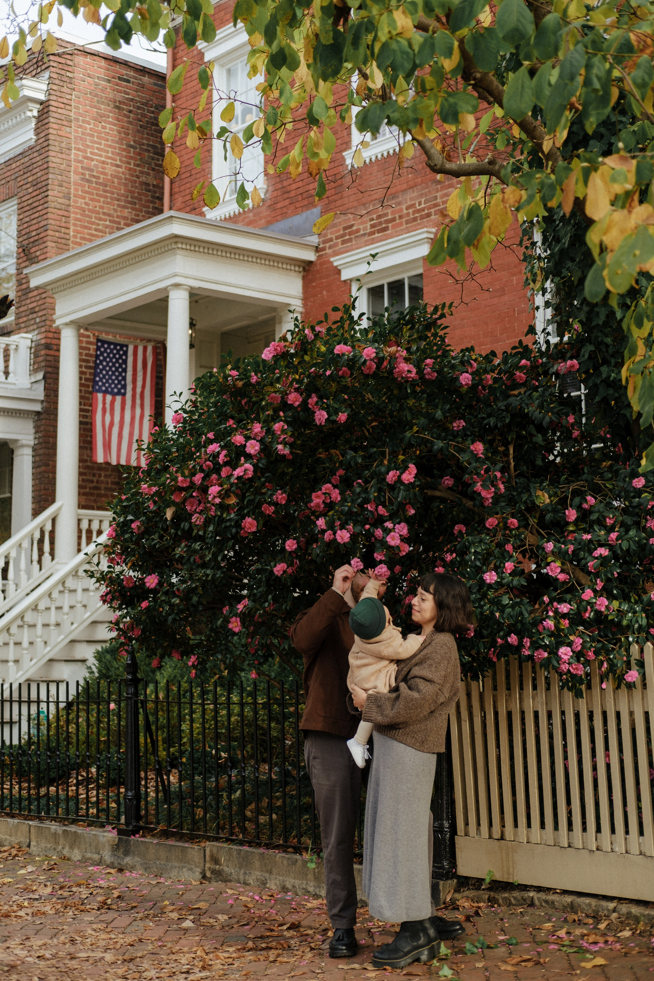 Top Fall Photo Locations in Richmond: Autumn Sessions at Libby Hill Park. Family Photographer Anna Dobrovolskaia | Richmond, VA