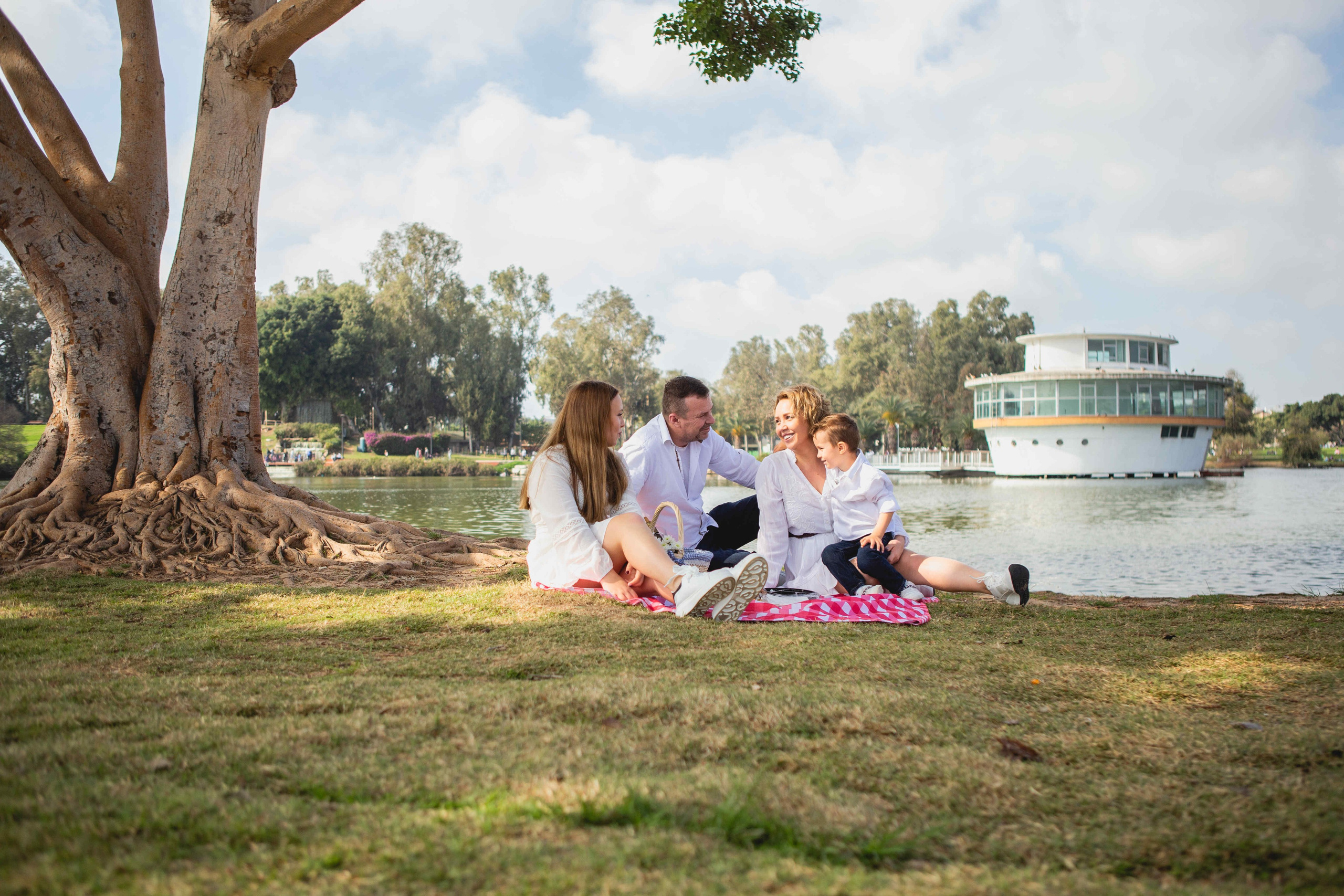 PARK LEOMI, RAMAT GAN. Https://shi-photo.com/