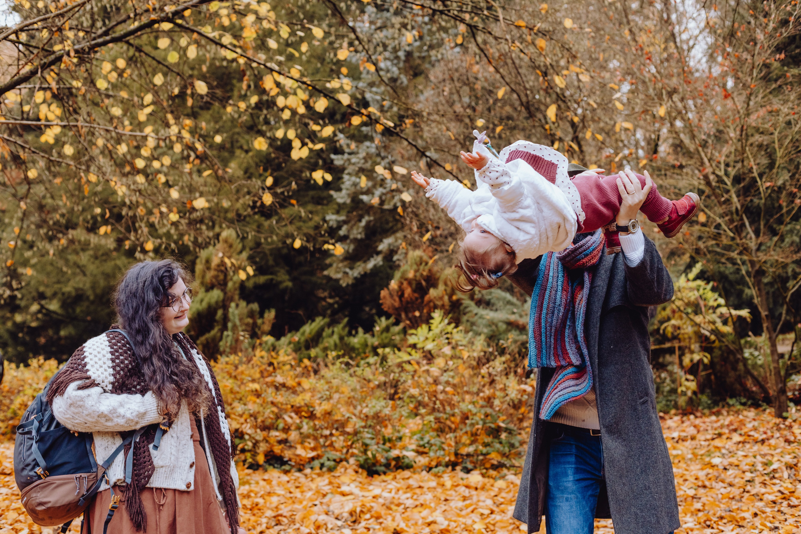 Alex & Lavinia. Wedding & couple photographer from Romania Rut Vetan