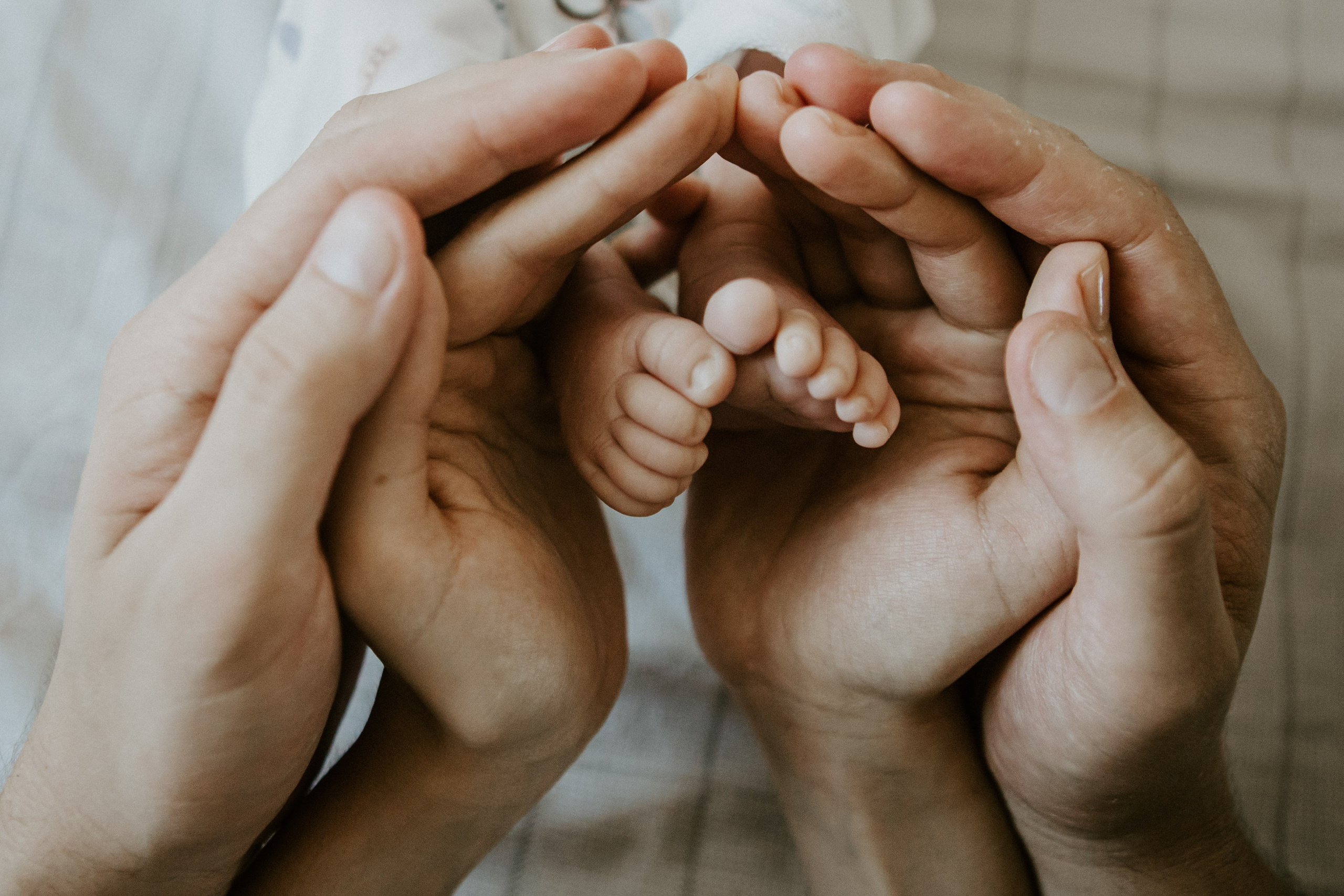 Bebê em casa. Fotógrafa de família