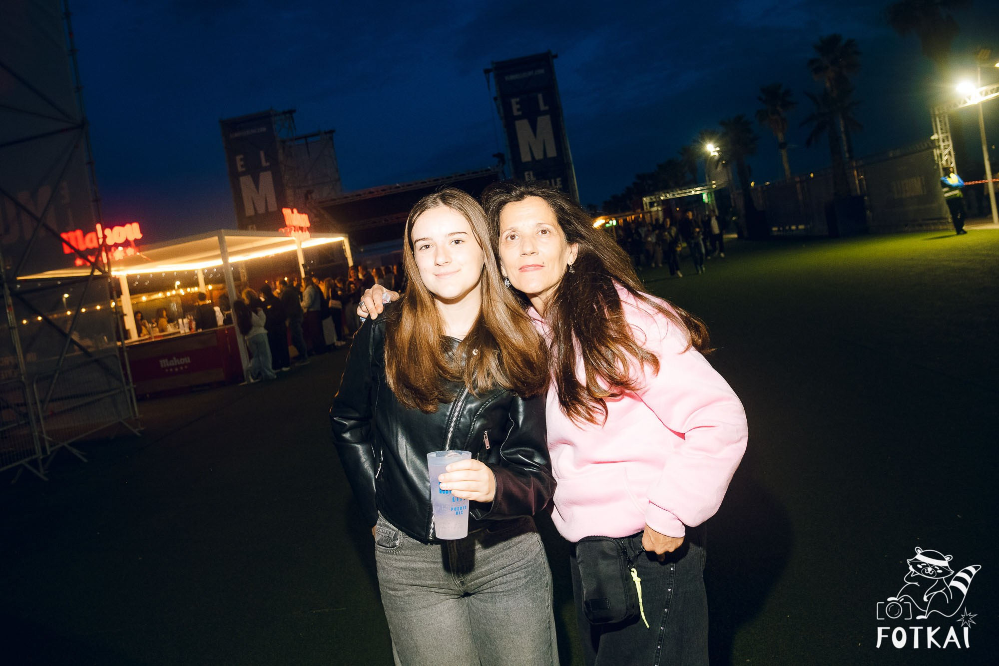 Marta Santos — Fotos del concierto en Alicante 2026: pop flamenco en El Muelle Live | FOTKAI