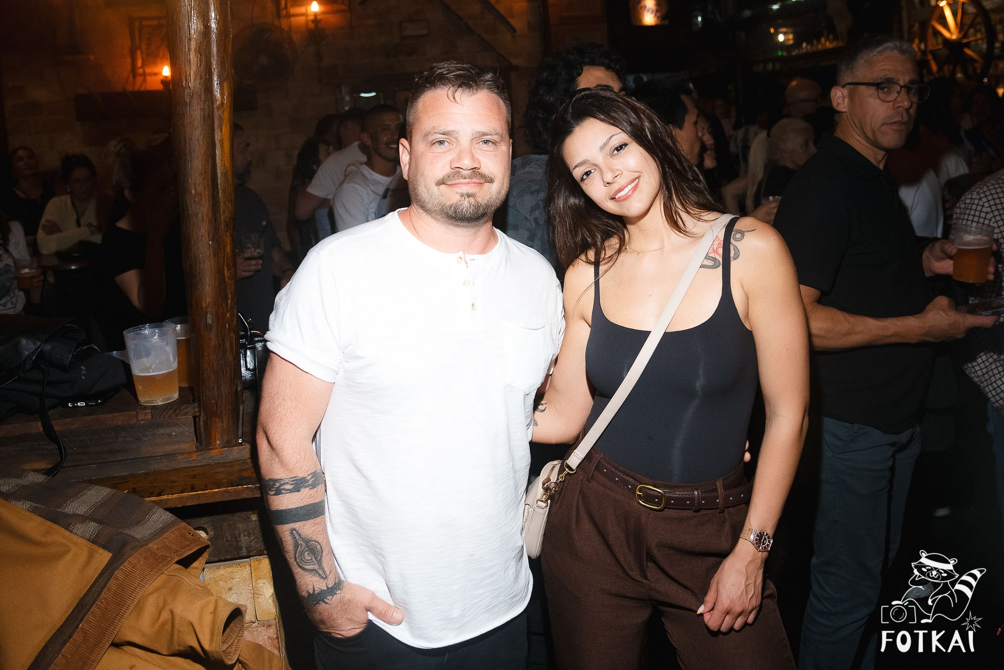 Los Ekilibristas de la Cuerda Floja — Фото с концерта в Торревьехе, 2026 | FOTKAI