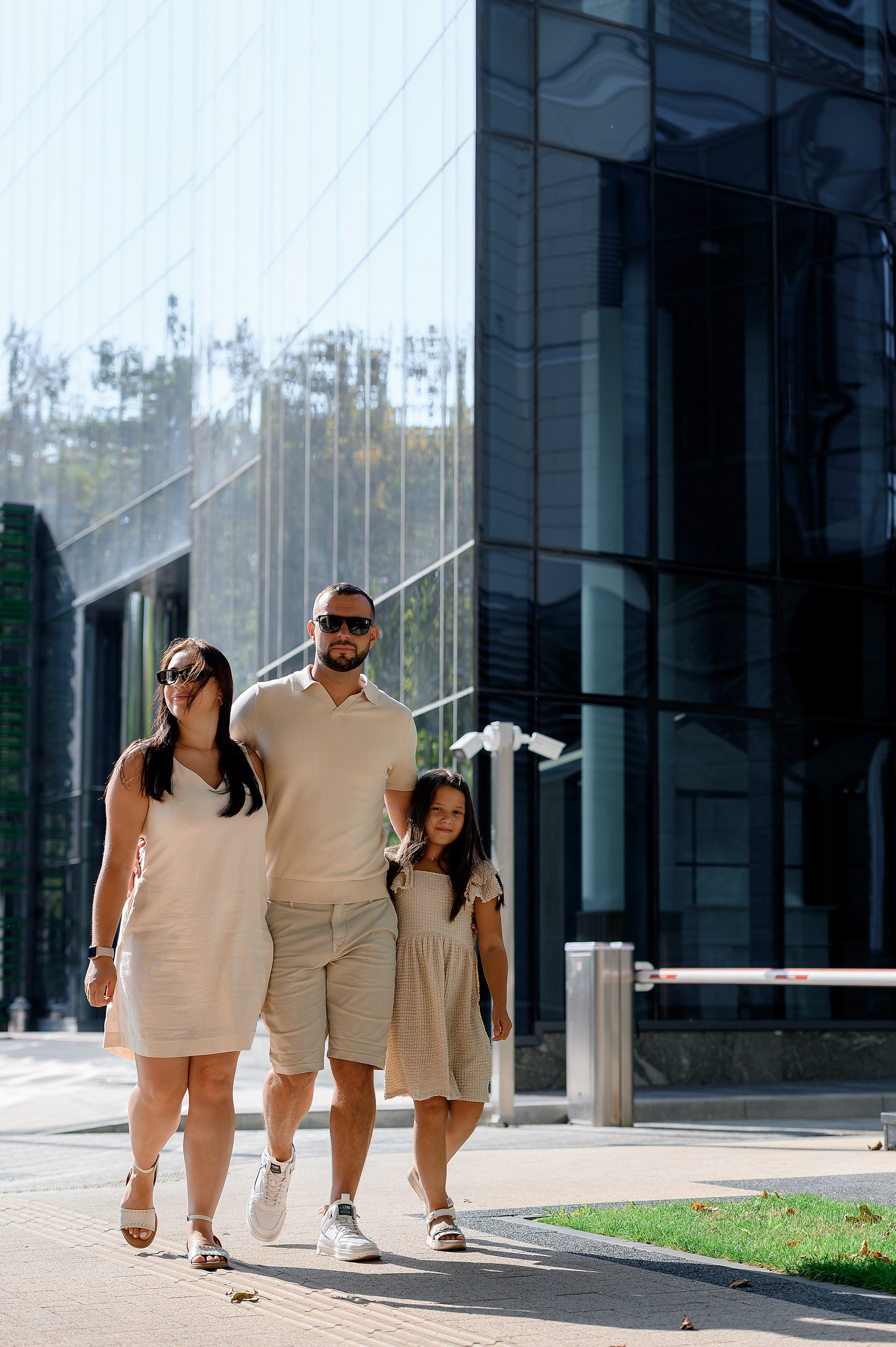 Family Chris & Ivan, Victoria. Wedding photographer from Moldova Alexey Chipchiu