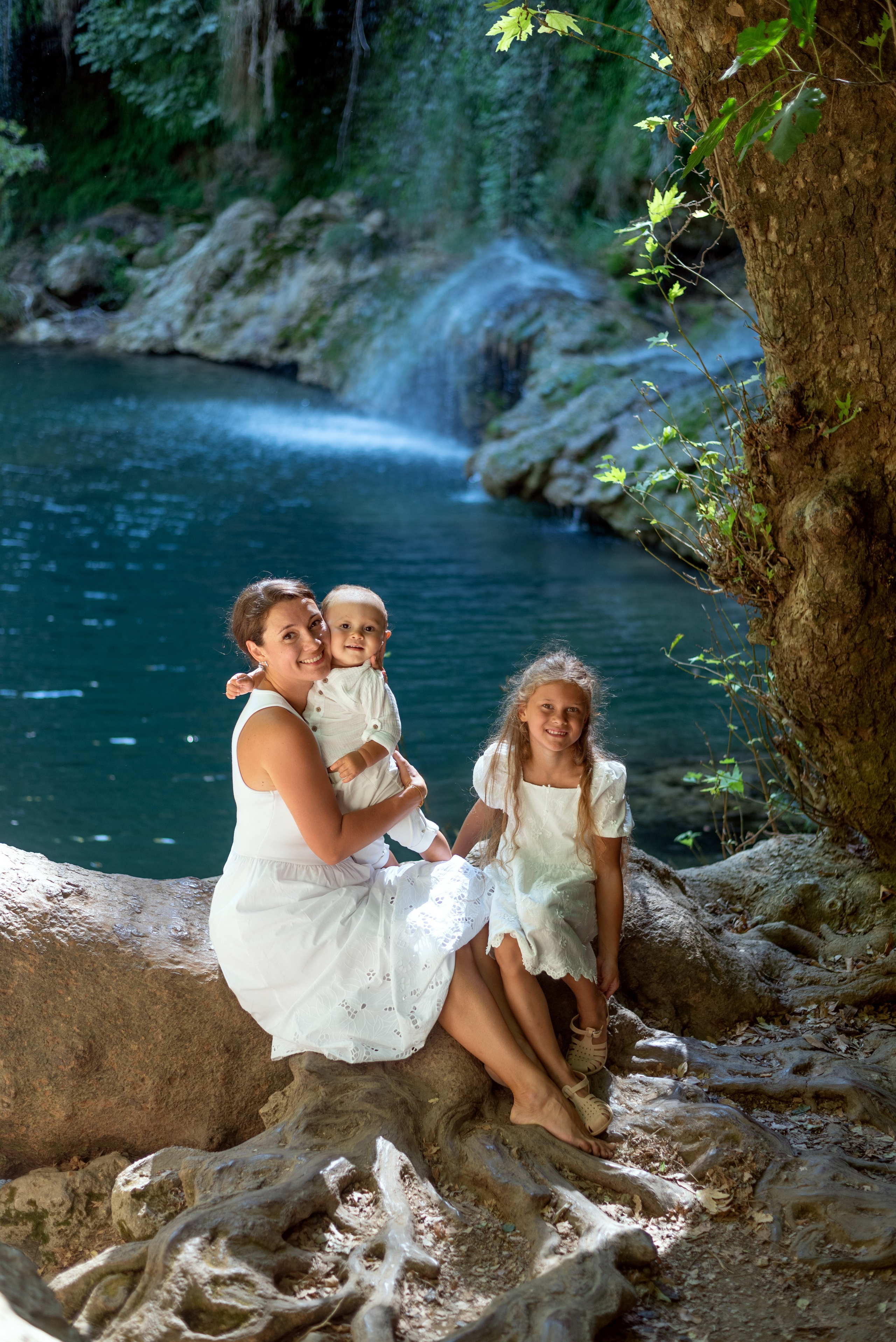 Живописный водопад с бирюзовой водой в Анталии. Фотограф Анталия, Кемер, Белек, Сиде Дарья Кая