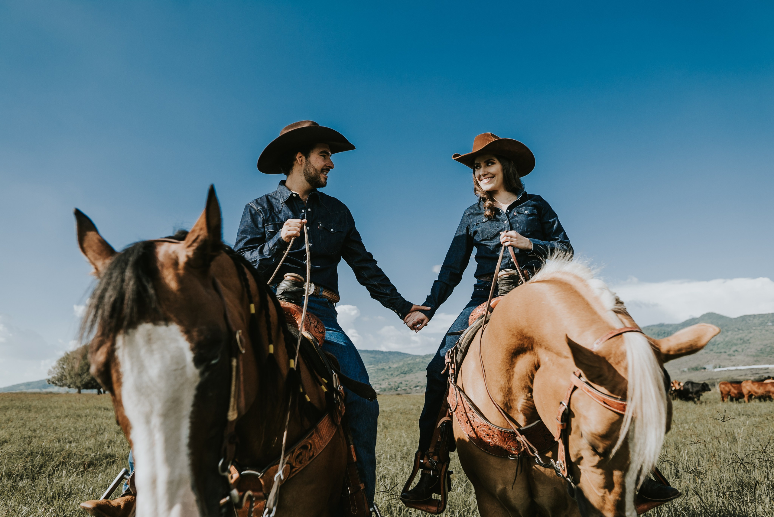 SAVE THE DATE / ENGAGEMENT. Wedding Photographer and Filmmaker in Guadalajara Mexico Abraham Linares