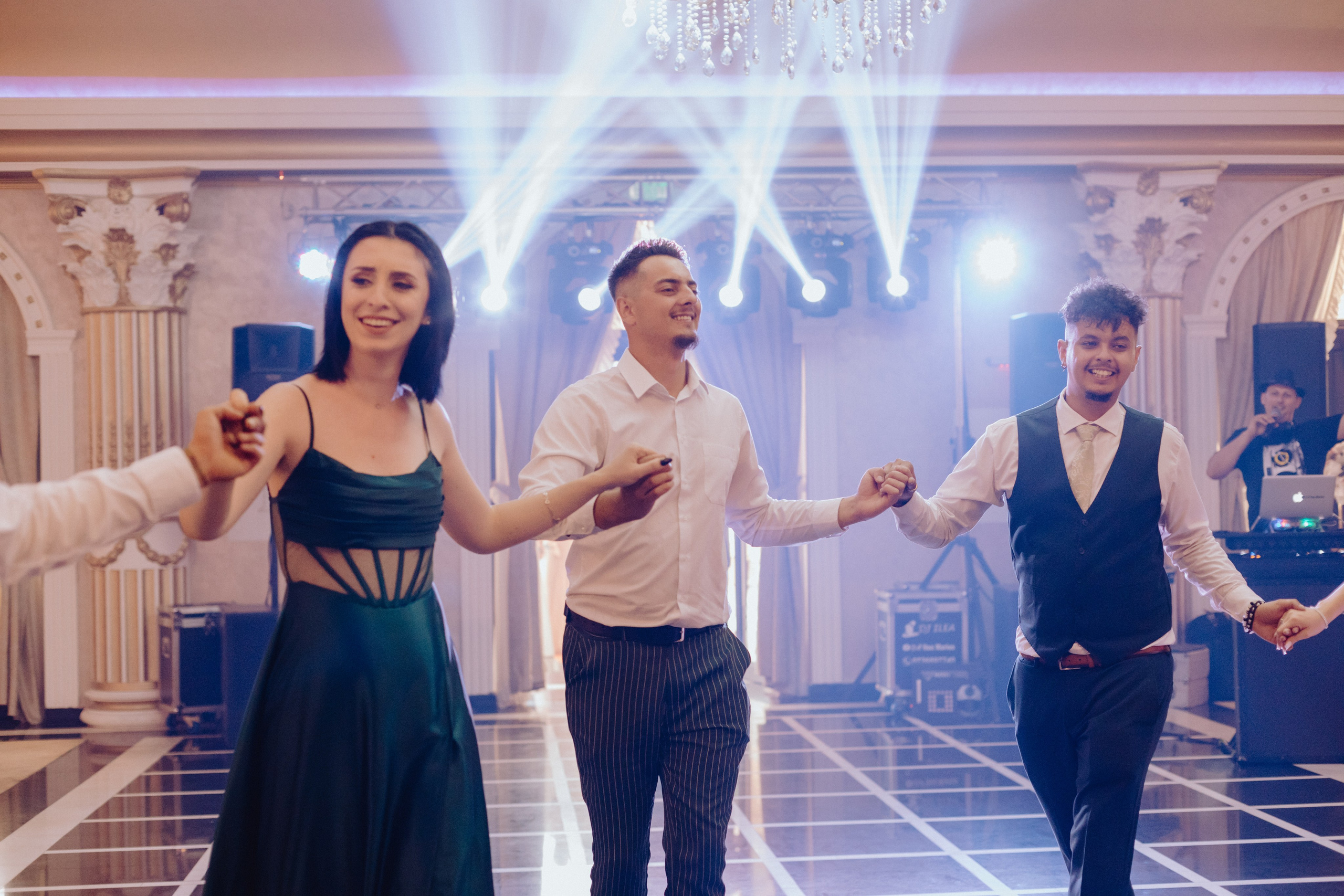 Paul & Maria. Wedding & couple photographer from Romania Rut Vetan