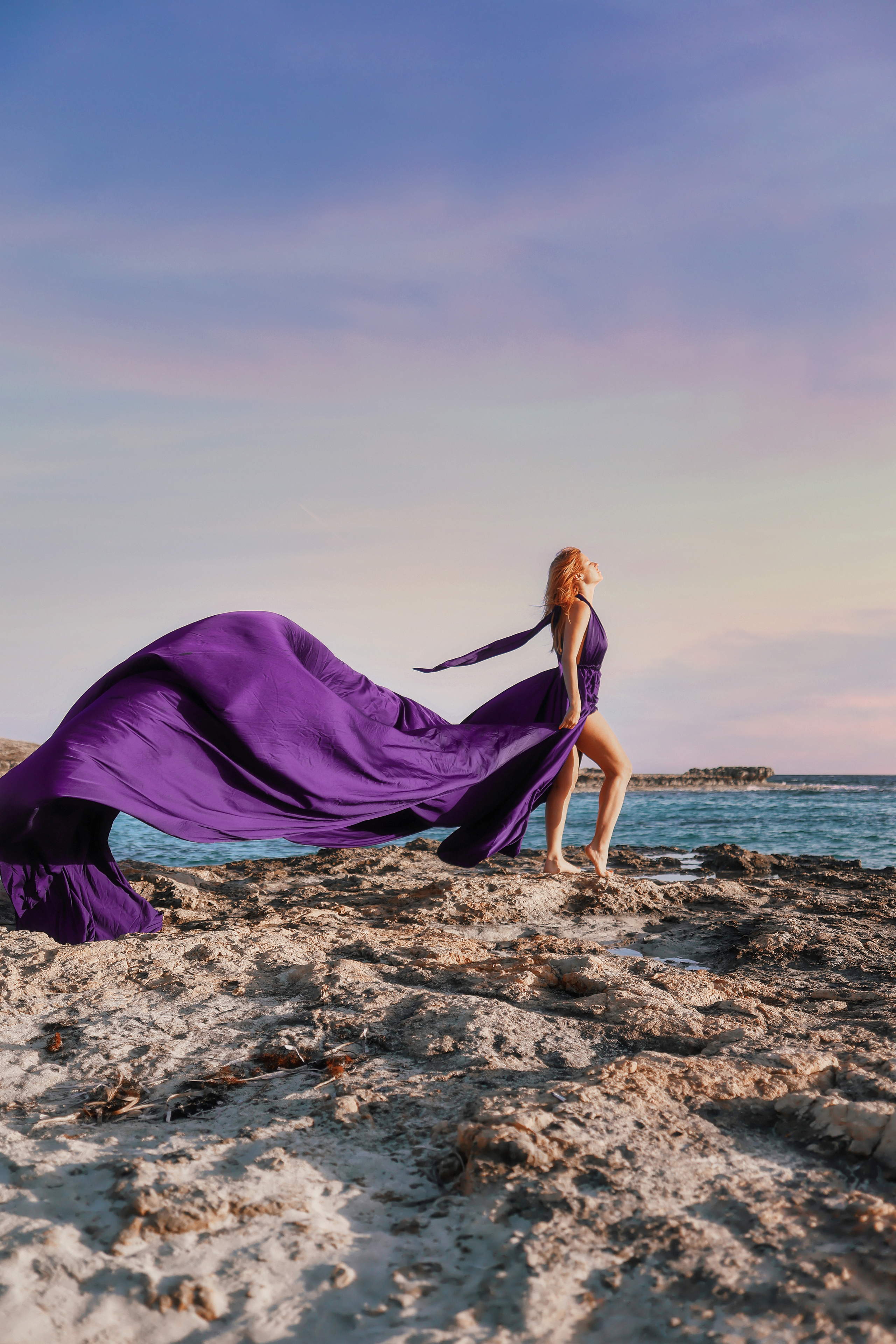 Фотосессия в летящем платье. Март, 2023. Cyprus Vision. Φωτογραφίες και βίντεο στην Κύπρο — Αγία Νάπα, Πρωταράς