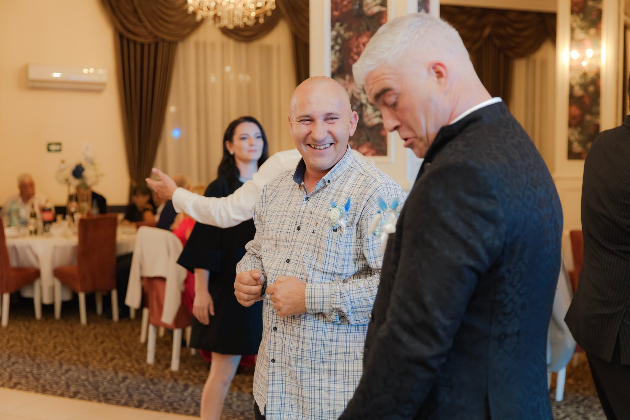 Mihai & Oana. Servicii foto-video profesionale, pentru momente de neuitat