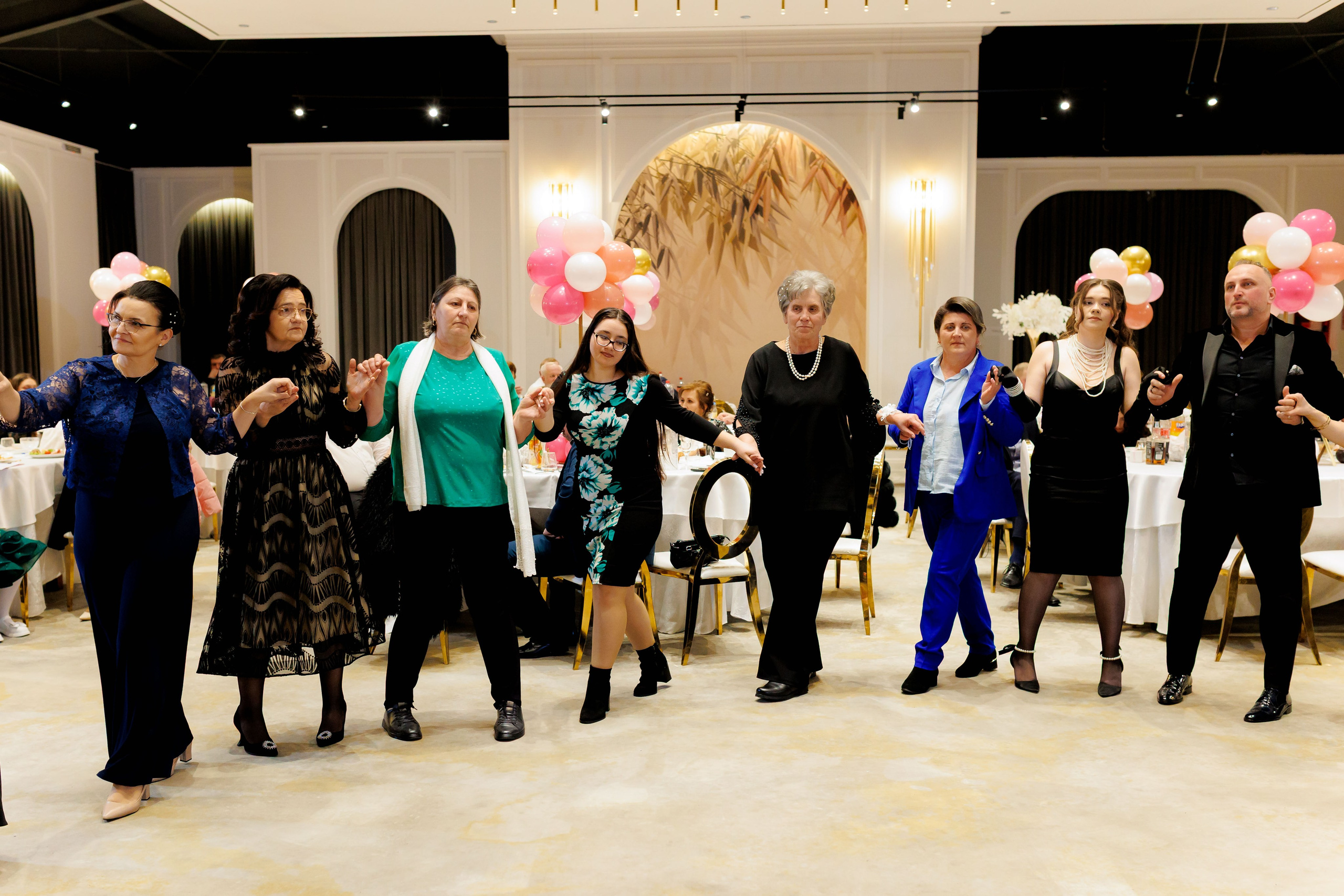 Povestea voastră, regizată de noi |Cristi Turculet Videograf Nuntă Suceava | wedding highlight. Servicii foto-video profesionale, pentru momente de neuitat