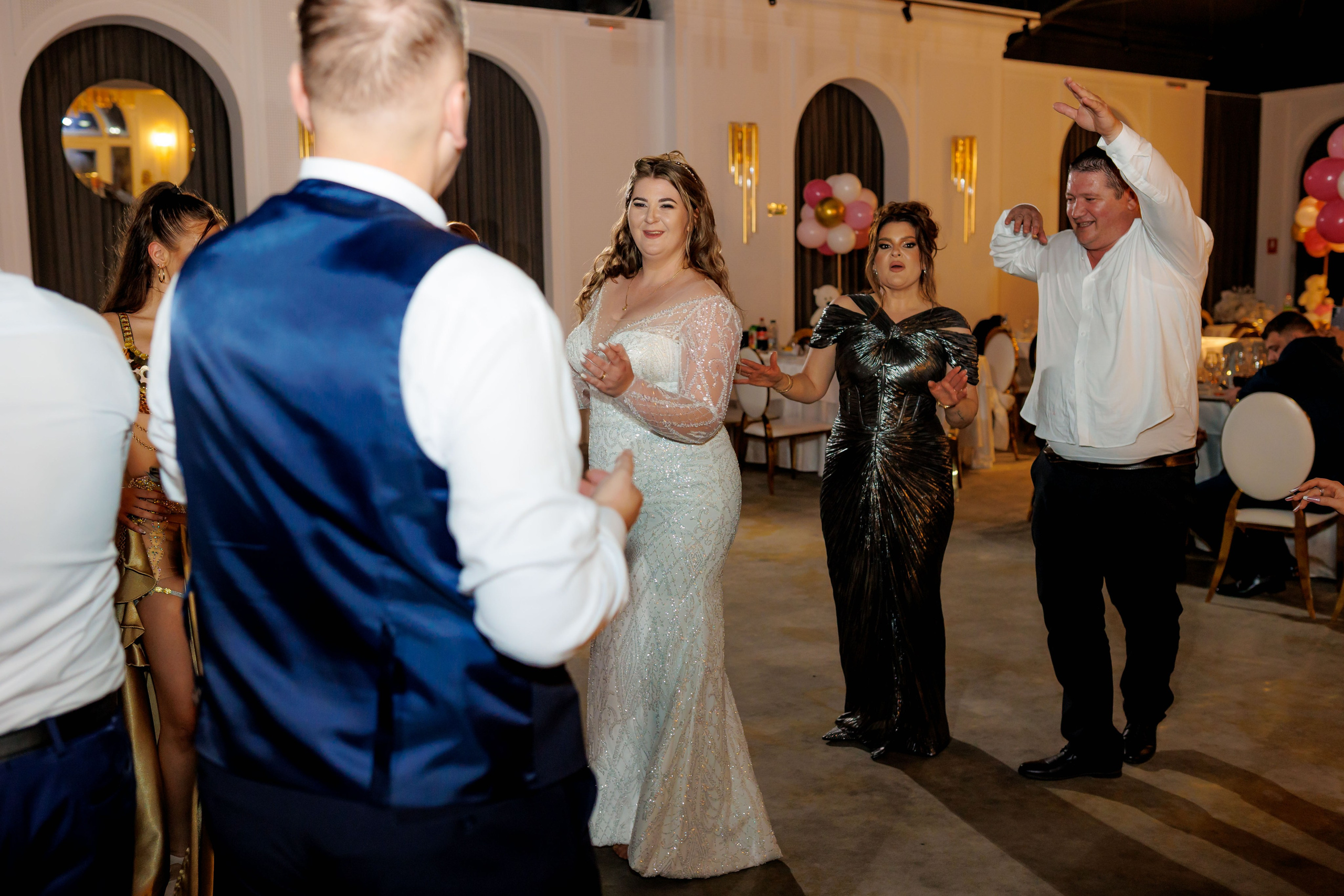 Povestea voastră, regizată de noi |Cristi Turculet Videograf Nuntă Suceava | wedding highlight. Servicii foto-video profesionale, pentru momente de neuitat