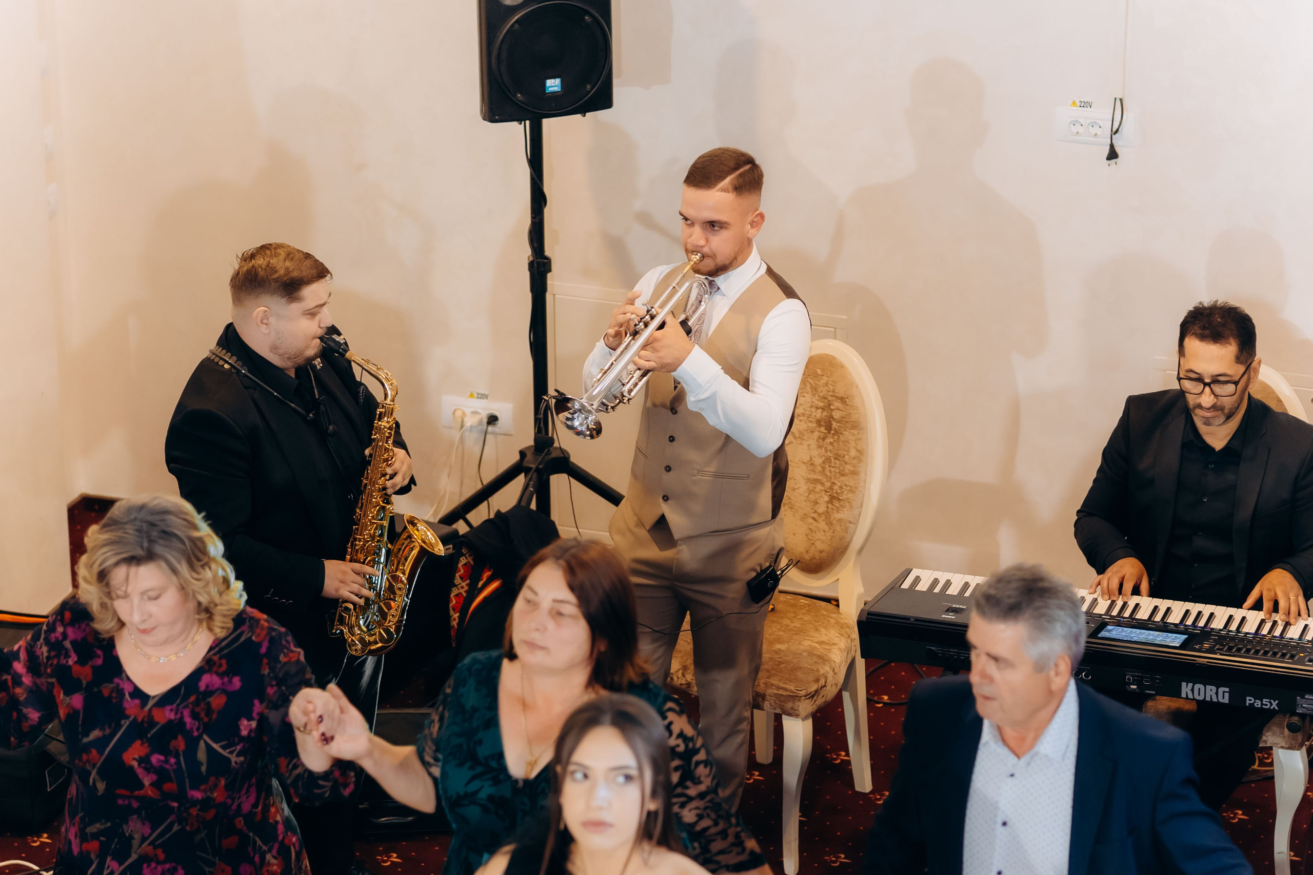Loredana & Emilian – Ziua Nunții | Videografie - fotografie Botez Suceava, Iași, Botoșani. Servicii foto-video profesionale, pentru momente de neuitat