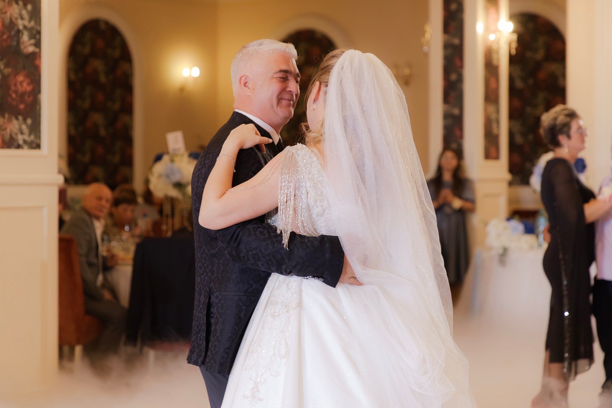 Mihai & Oana. Servicii foto-video profesionale, pentru momente de neuitat