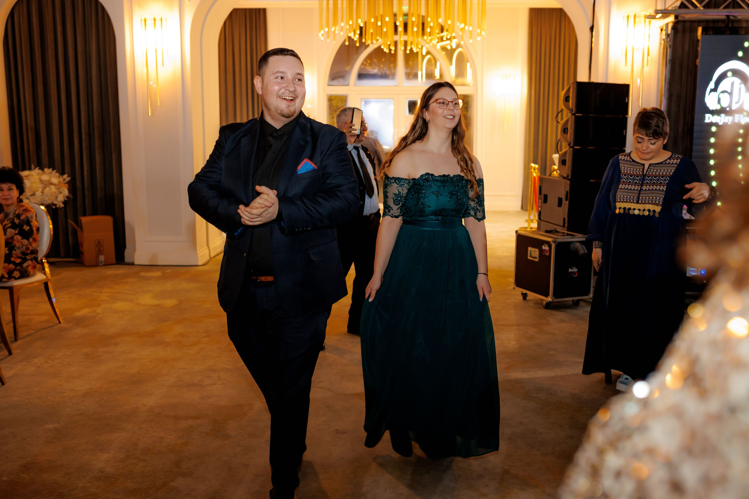 Povestea voastră, regizată de noi |Cristi Turculet Videograf Nuntă Suceava | wedding highlight. Servicii foto-video profesionale, pentru momente de neuitat