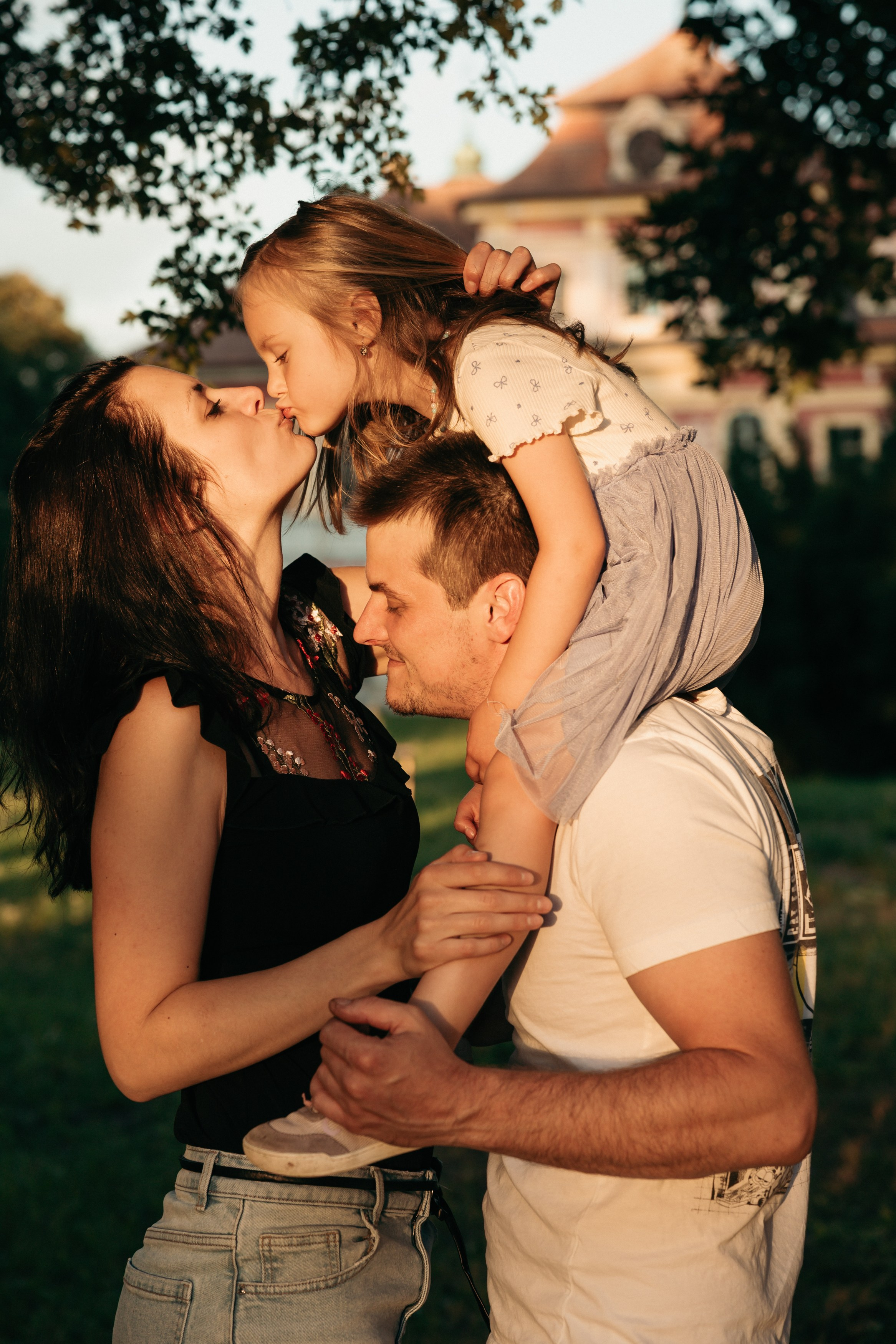 Prague Weekend — May 2026. Rodinná, těhotenská, newborn a lifestyle fotografka v Písku Oxana Telupilova