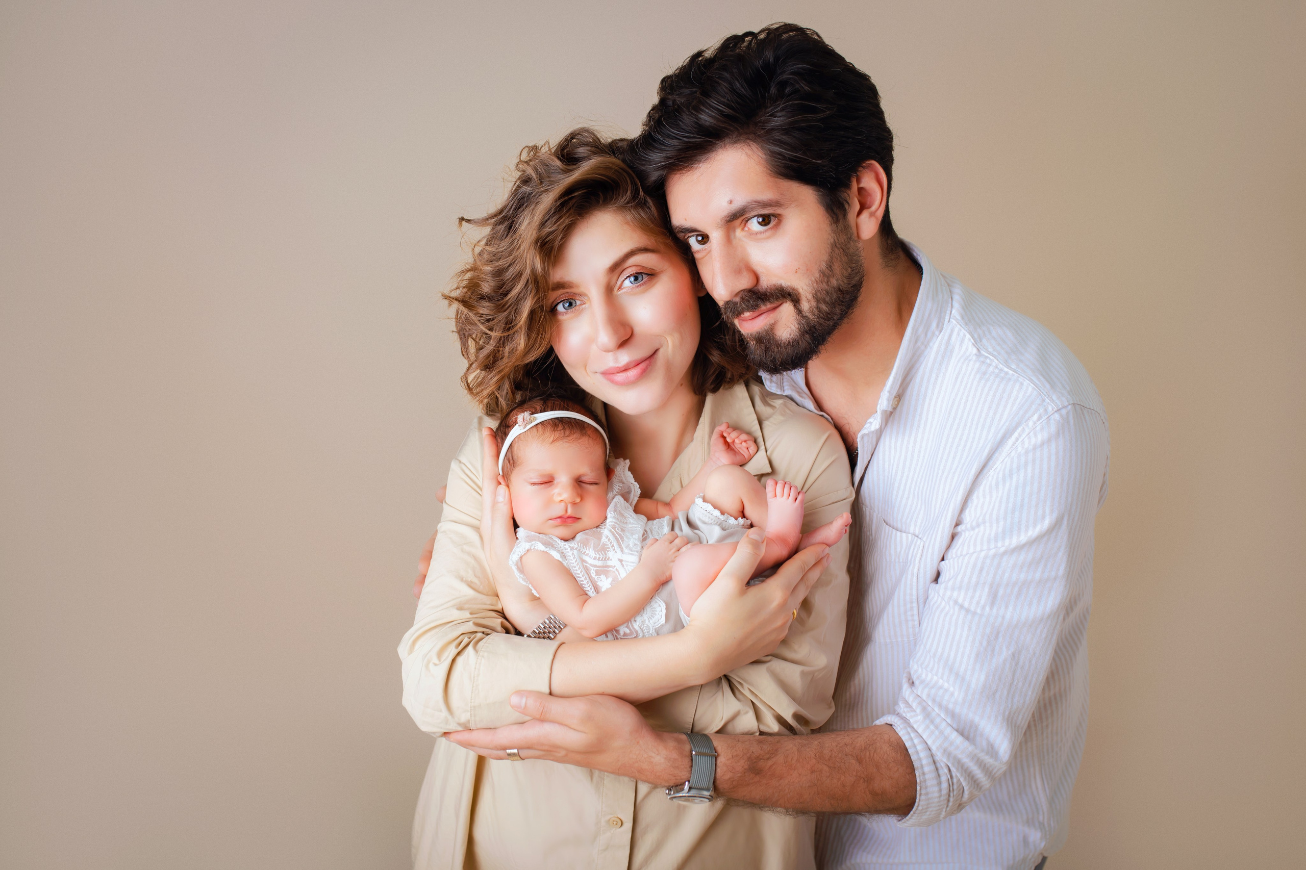 Family photoshoot. Newborn photographer and Photography Educator in Prague Yana Stelmakh