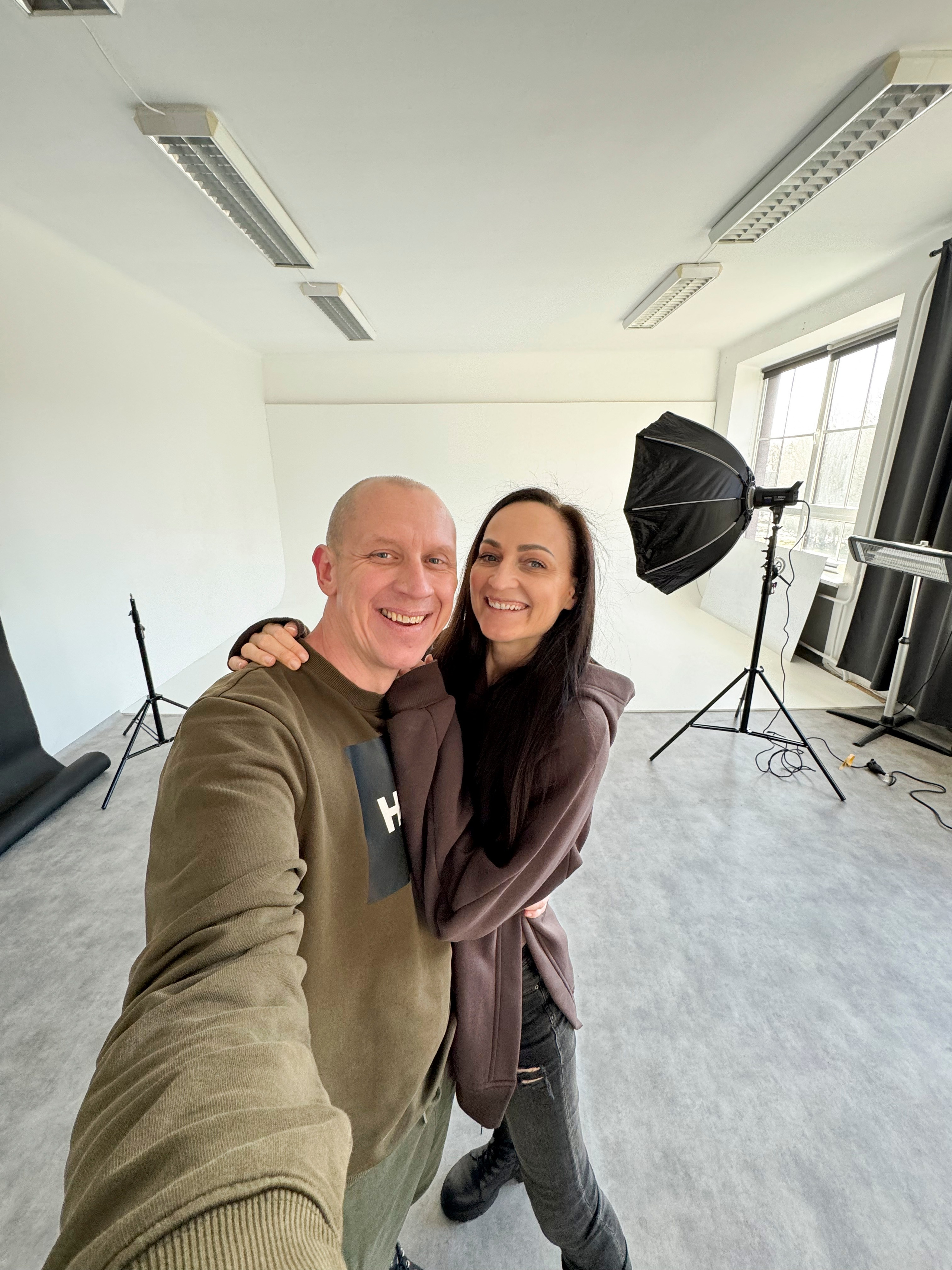 Sava studija jeb vieta, kur izpausties - iPhone Video School. Video shooting and creating with phone, iPhone Video School