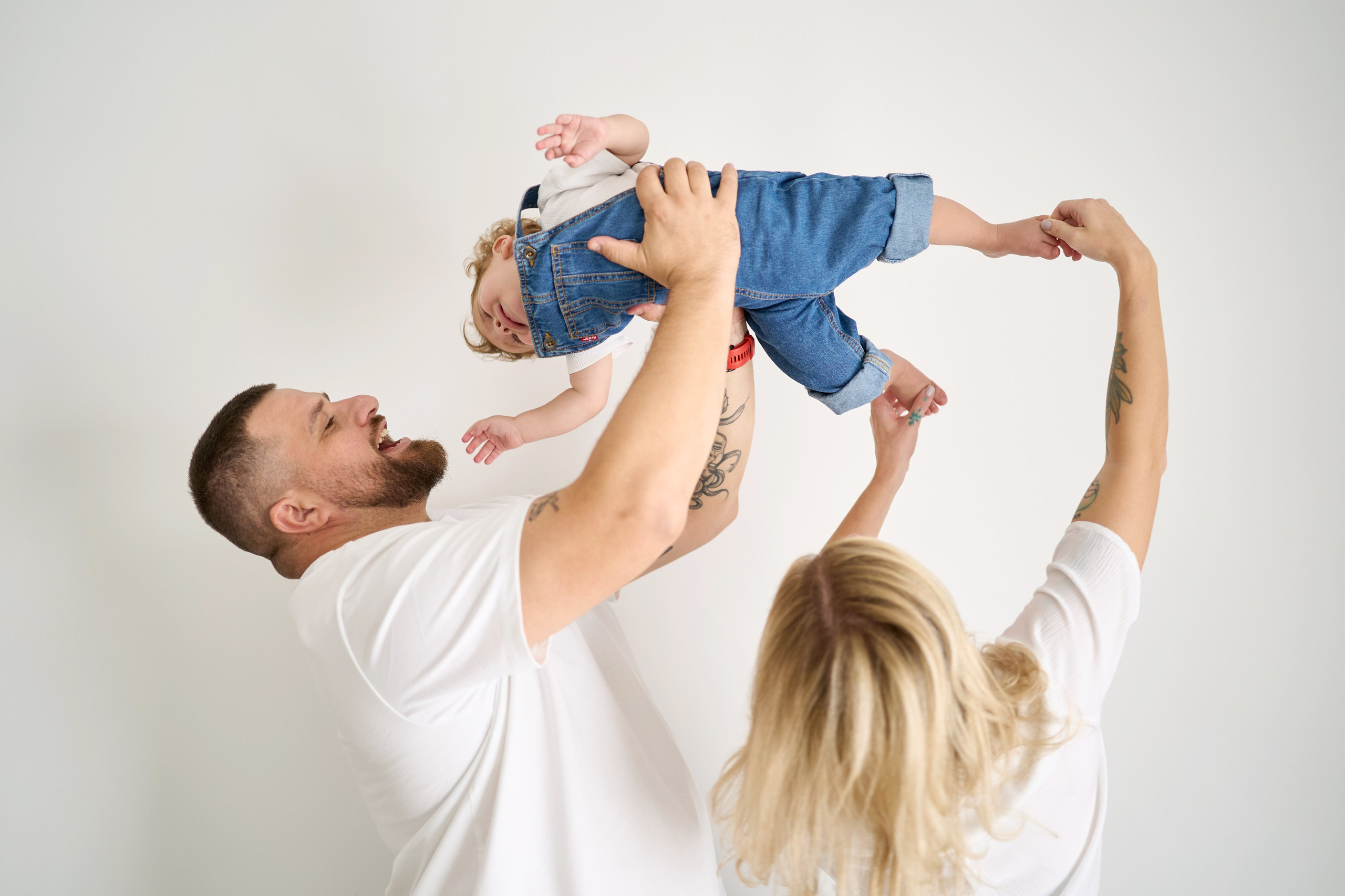 Gilad is 1 year old. צלם אלכס ברט בישראל