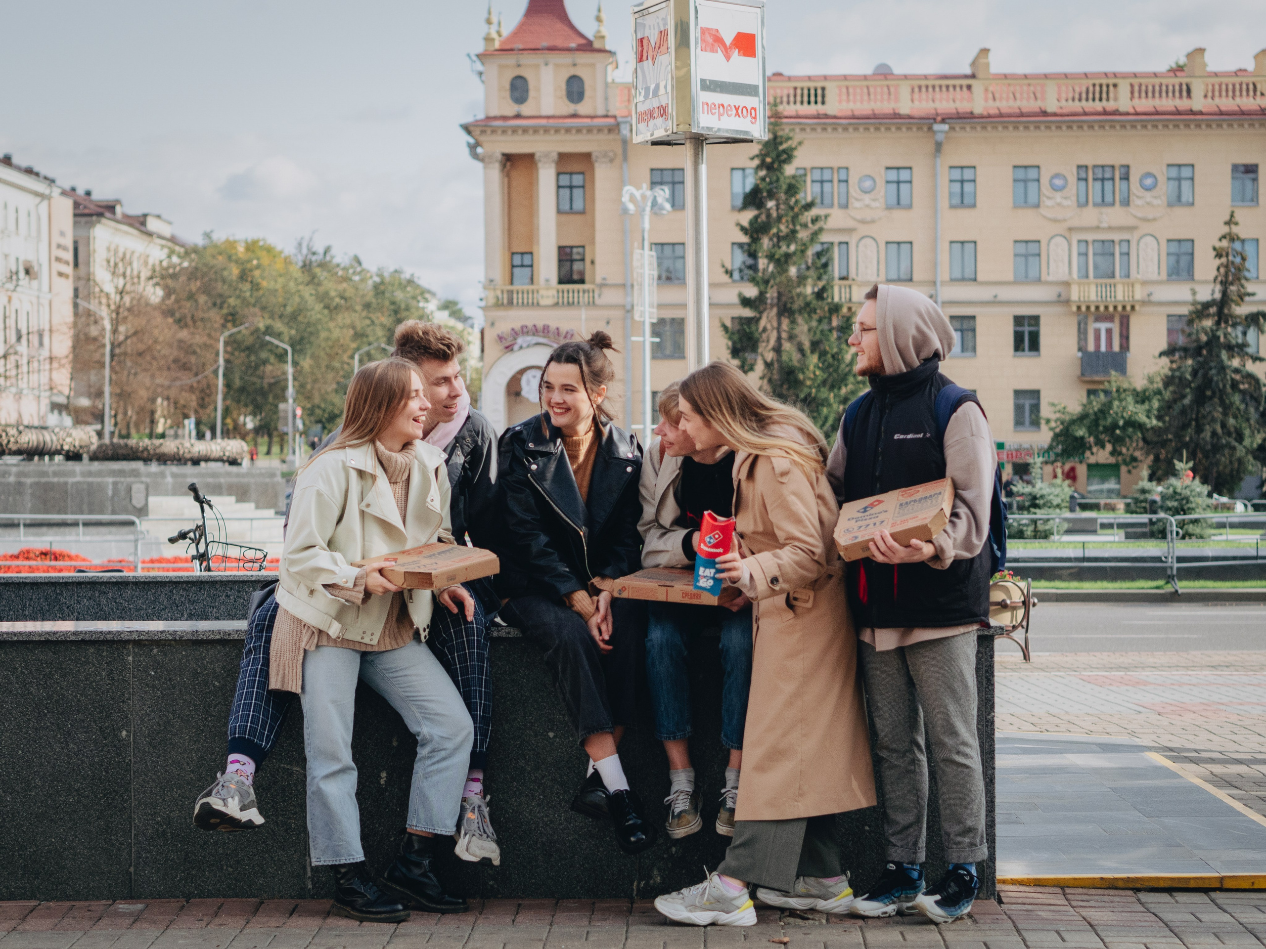 Pizza&Friends | Photoshoot for Domino’s pizza. Photographer in Los Angeles. Julia Ishmuratova