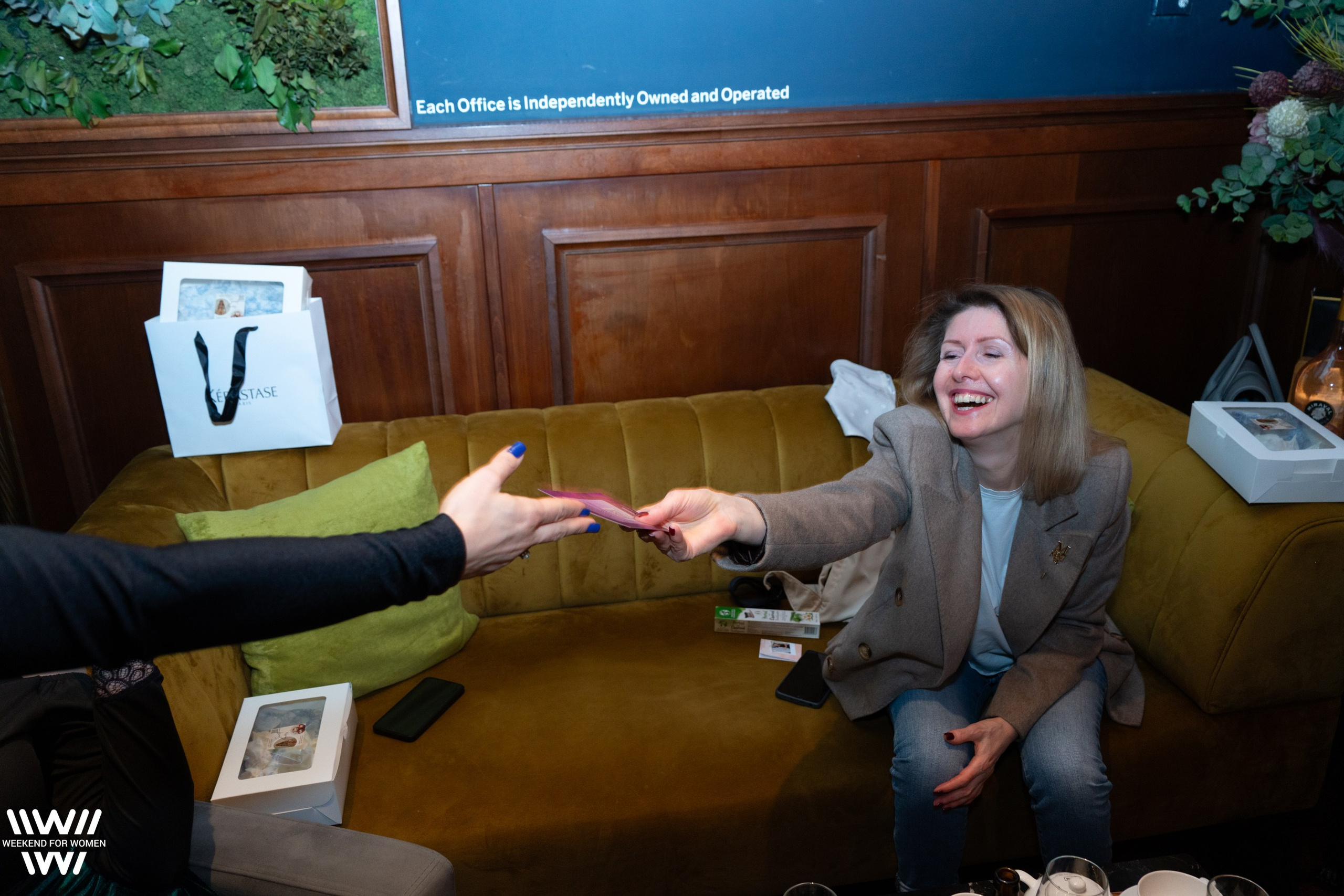 Репортажната фотография – Weekend for Woman, женски клуб в София, 22.02.2026. Портретен и будоар фотограф в София | Таймураз Гумеров